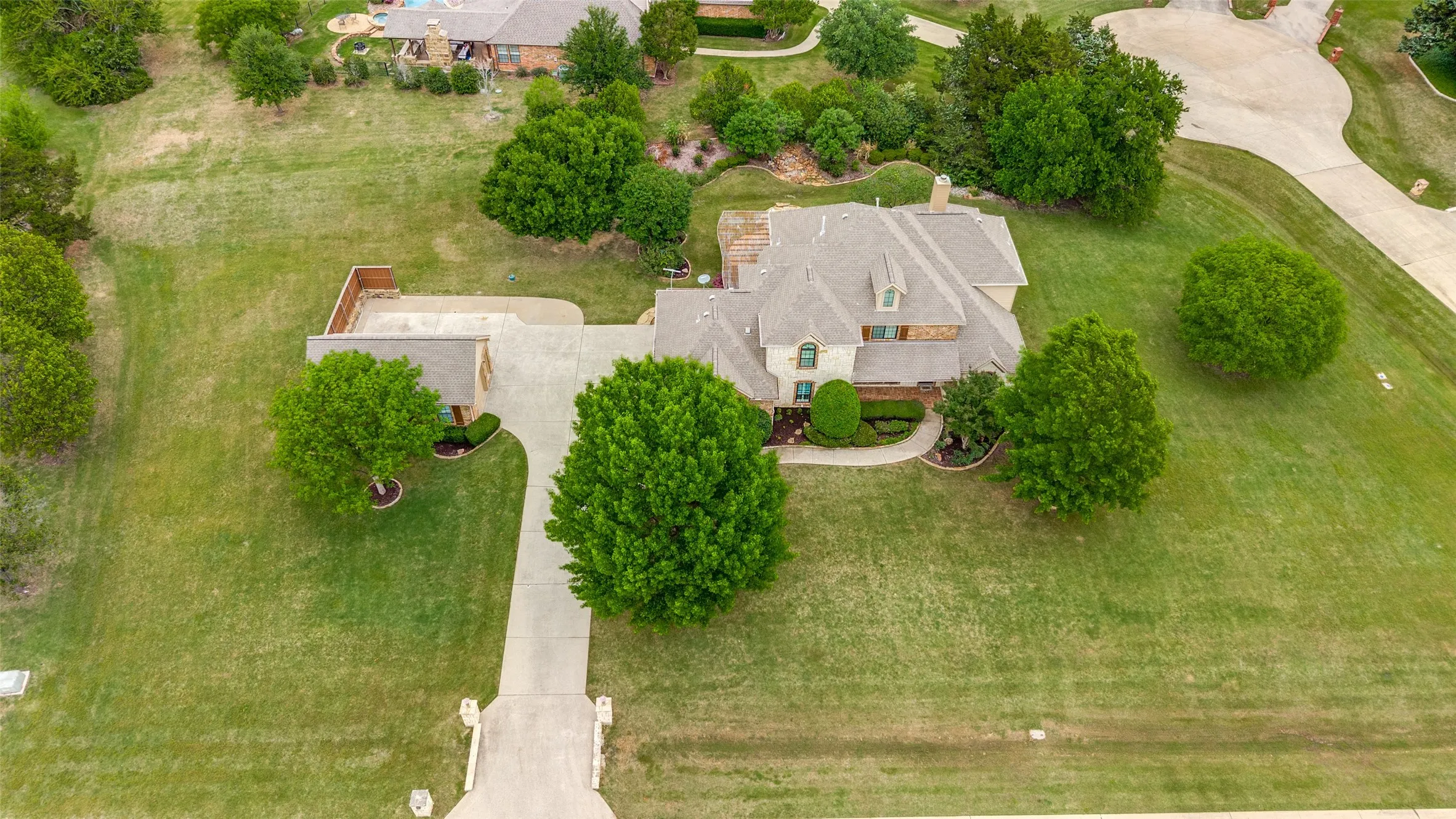 Single Family Residence For Sale in Collin County , 501 Arthur Court, Lucas, Texas 75002, 4 Bedroom, 3 Bathroom, 4 Garage spaces, 3,673 Sqft, built in 2003, mls#21304419, Real Estate Agent in Lucas, Homes For Sale in Collin county, Homes For Sale in Lucas, Realtor in Lucas Texas, Real Estate Brokerage Independent Realty Texas, Luminita Cordes Realtor