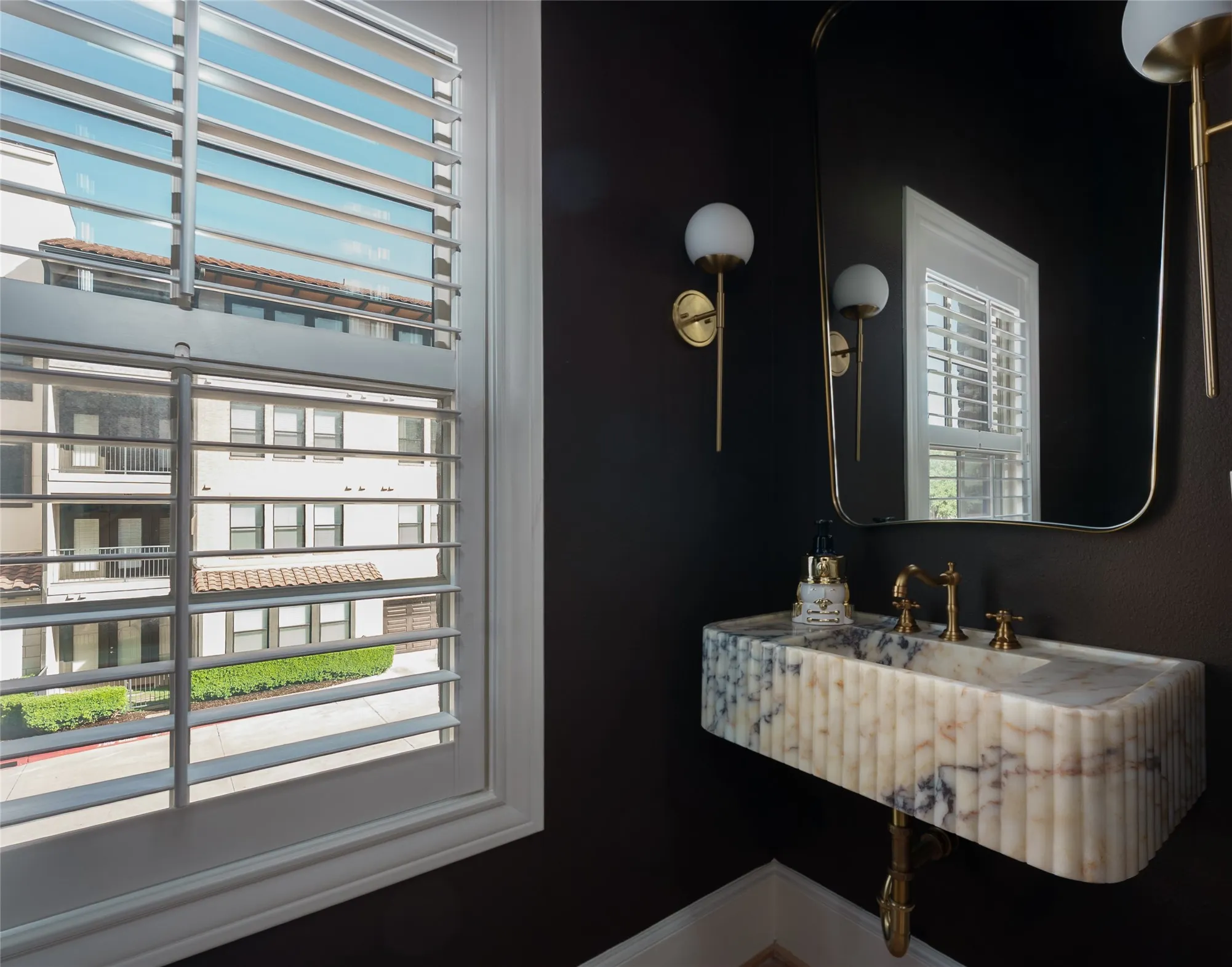 Townhouse For Rent in Dallas County , 727 Will Rice Avenue, Irving, Texas 75039, 3 Bedroom, 4 Bathroom, 2 Garage spaces, 2,257 Sqft, built in 2014, mls#21305392, Real Estate Agent in Irving, Homes For Rent in Dallas county, Homes For Rent in Irving, Realtor in Irving Texas, Real Estate Brokerage Independent Realty Texas, Luminita Cordes Realtor