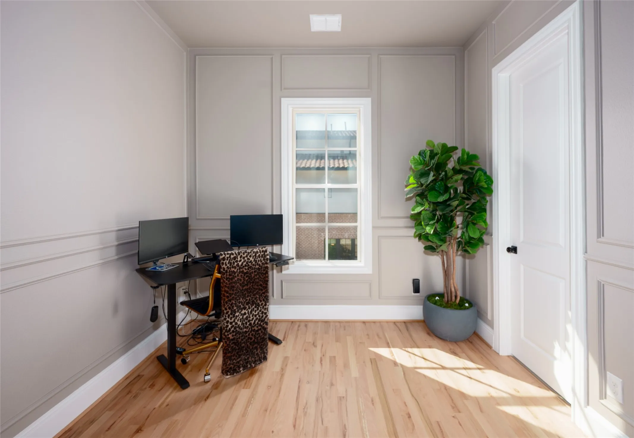 Townhouse For Rent in Dallas County , 727 Will Rice Avenue, Irving, Texas 75039, 3 Bedroom, 4 Bathroom, 2 Garage spaces, 2,257 Sqft, built in 2014, mls#21305392, Real Estate Agent in Irving, Homes For Rent in Dallas county, Homes For Rent in Irving, Realtor in Irving Texas, Real Estate Brokerage Independent Realty Texas, Luminita Cordes Realtor