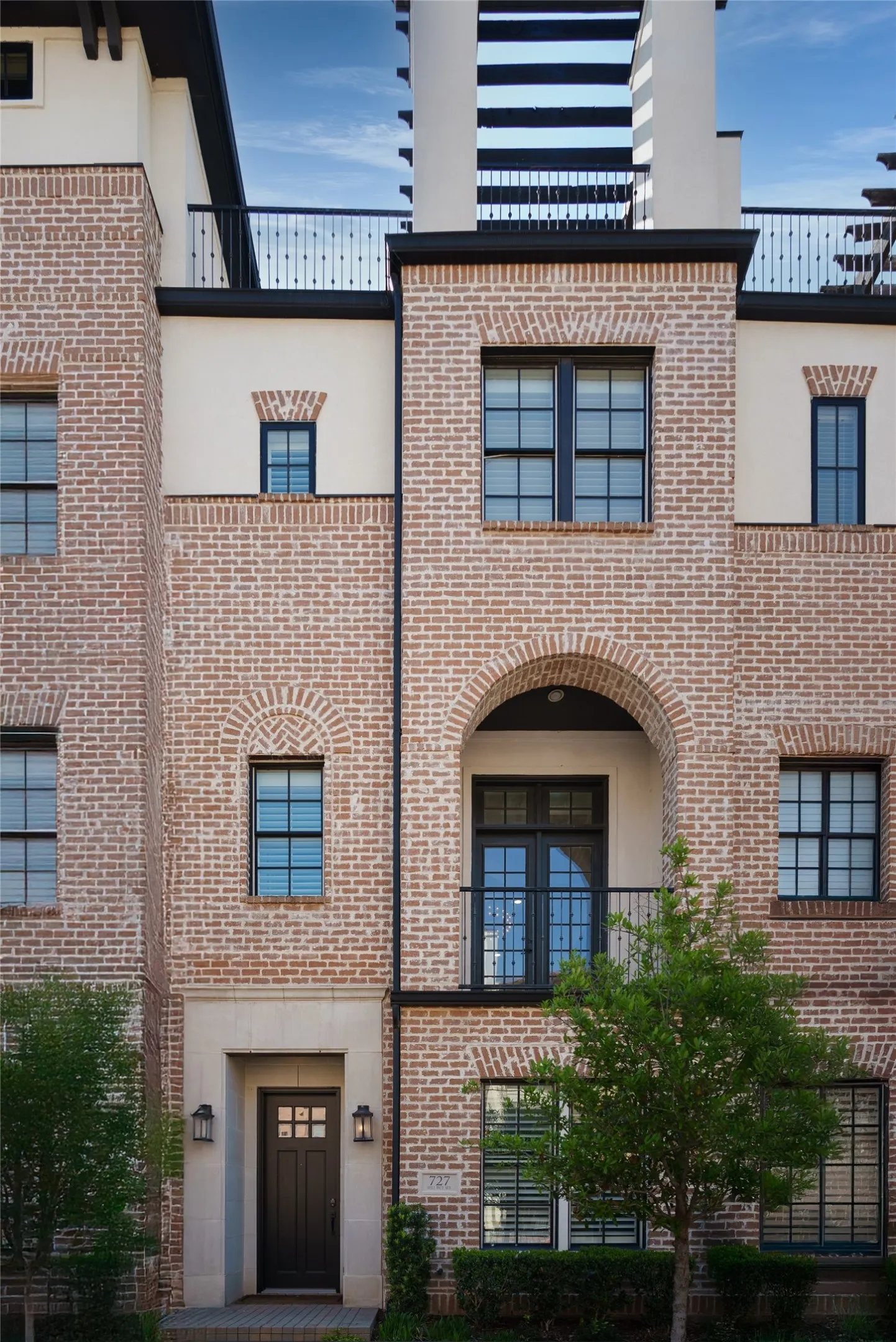 Townhouse For Rent in Dallas County , 727 Will Rice Avenue, Irving, Texas 75039, 3 Bedroom, 4 Bathroom, 2 Garage spaces, 2,257 Sqft, built in 2014, mls#21305392, Real Estate Agent in Irving, Homes For Rent in Dallas county, Homes For Rent in Irving, Realtor in Irving Texas, Real Estate Brokerage Independent Realty Texas, Luminita Cordes Realtor