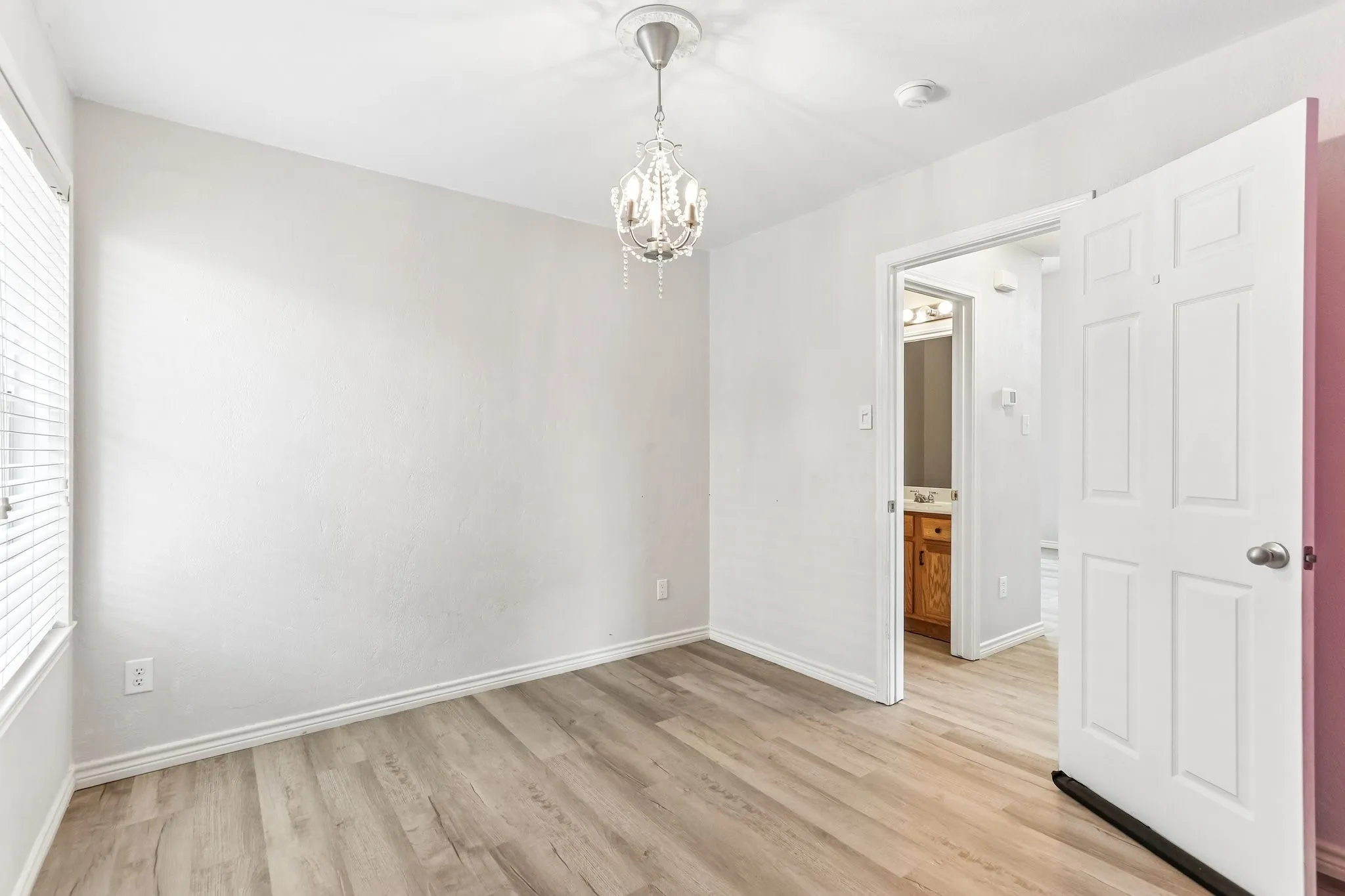 Single Family Residence For Sale in Denton County , 9012 Wayne Street, Cross Roads, Texas 76227, 3 Bedroom, 2 Bathroom, 2 Garage spaces, 1,208 Sqft, built in 2004, mls#21305394, Real Estate Agent in Cross Roads, Homes For Sale in Denton county, Homes For Sale in Cross Roads, Realtor in Cross Roads Texas, Real Estate Brokerage Independent Realty Texas, Luminita Cordes Realtor