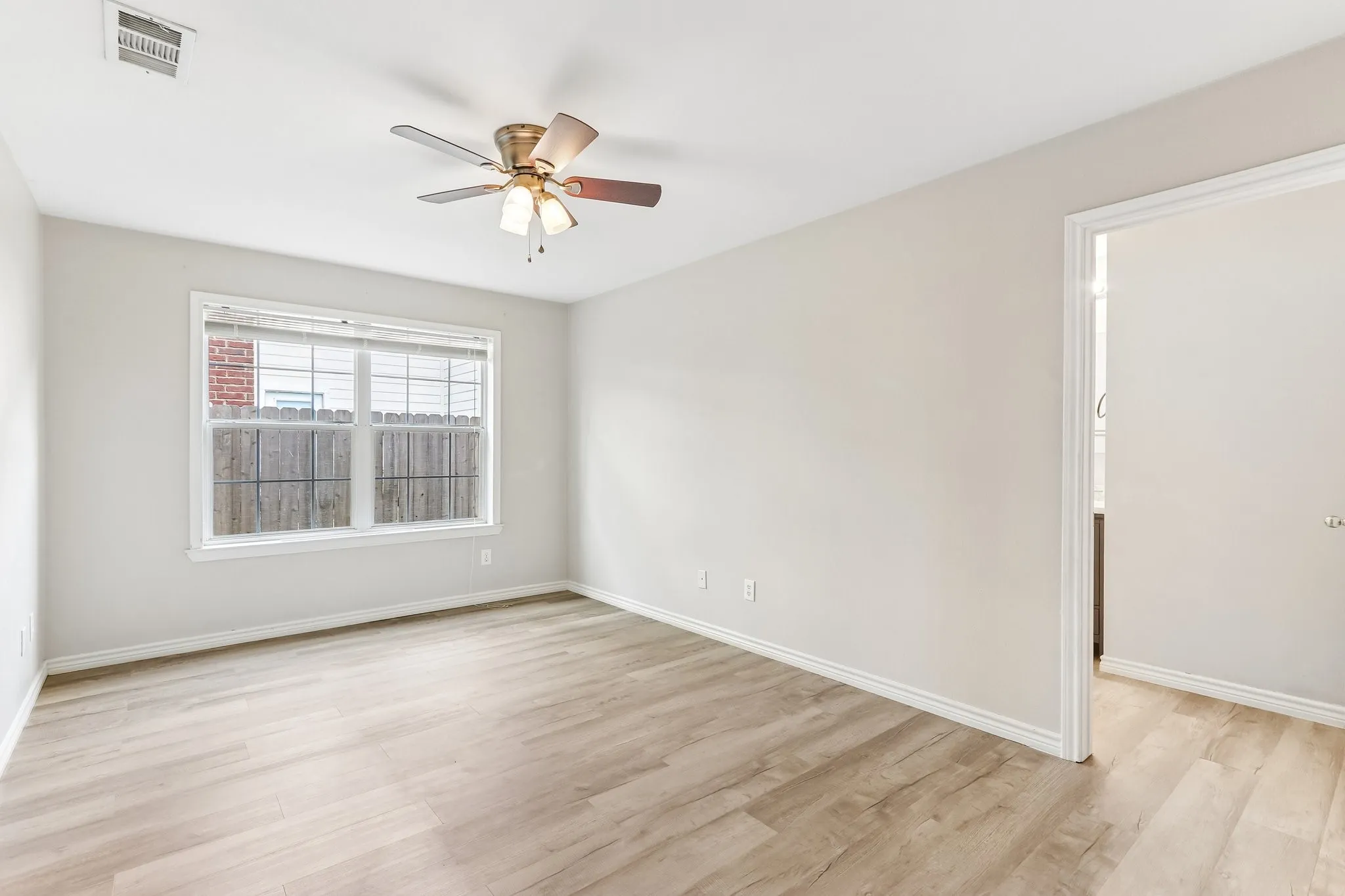 Single Family Residence For Sale in Denton County , 9012 Wayne Street, Cross Roads, Texas 76227, 3 Bedroom, 2 Bathroom, 2 Garage spaces, 1,208 Sqft, built in 2004, mls#21305394, Real Estate Agent in Cross Roads, Homes For Sale in Denton county, Homes For Sale in Cross Roads, Realtor in Cross Roads Texas, Real Estate Brokerage Independent Realty Texas, Luminita Cordes Realtor