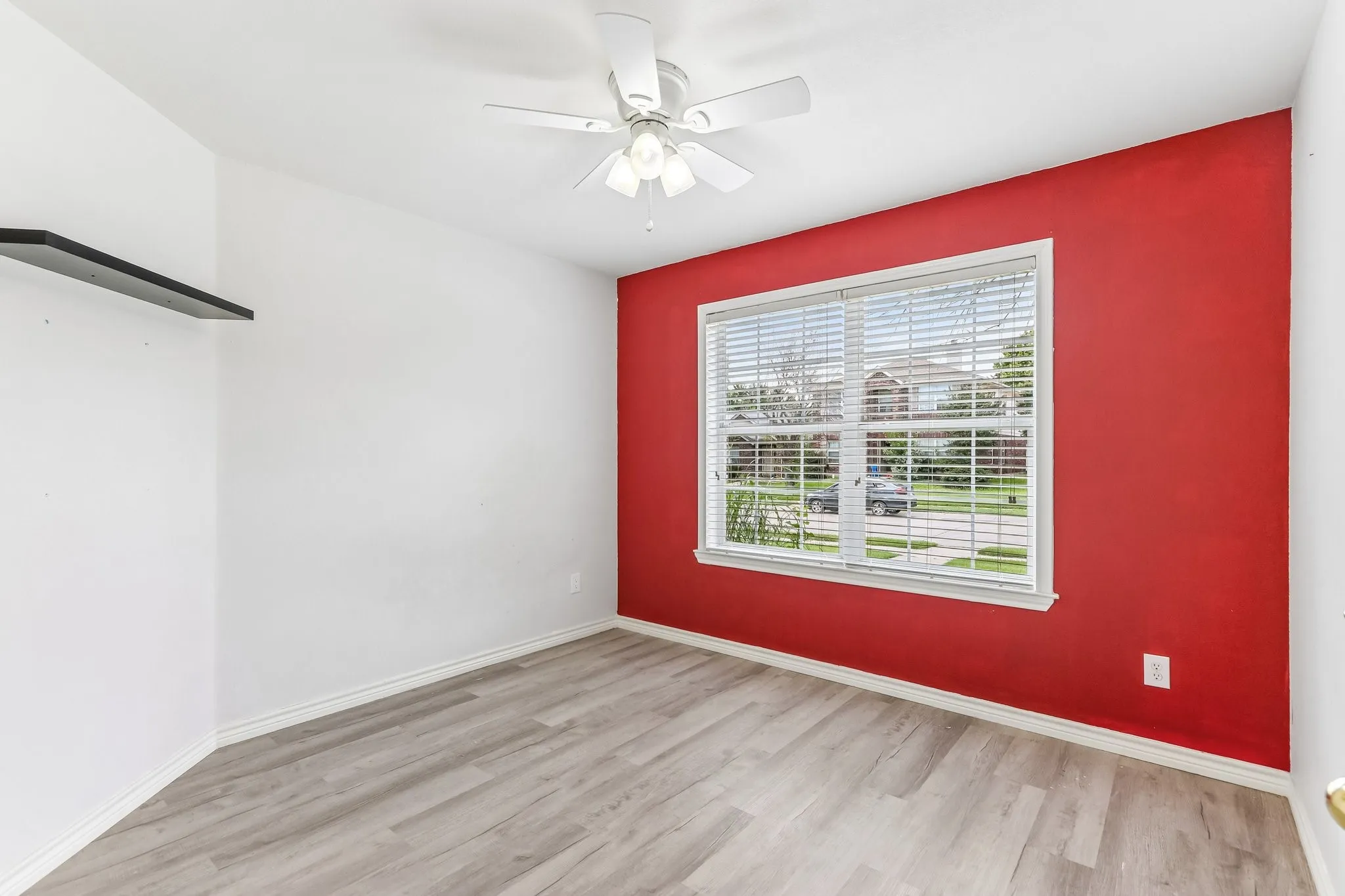 Single Family Residence For Sale in Denton County , 9012 Wayne Street, Cross Roads, Texas 76227, 3 Bedroom, 2 Bathroom, 2 Garage spaces, 1,208 Sqft, built in 2004, mls#21305394, Real Estate Agent in Cross Roads, Homes For Sale in Denton county, Homes For Sale in Cross Roads, Realtor in Cross Roads Texas, Real Estate Brokerage Independent Realty Texas, Luminita Cordes Realtor