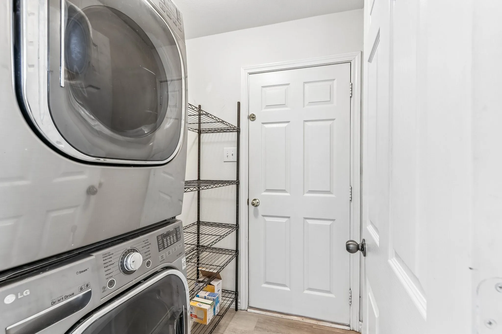 Single Family Residence For Sale in Denton County , 9012 Wayne Street, Cross Roads, Texas 76227, 3 Bedroom, 2 Bathroom, 2 Garage spaces, 1,208 Sqft, built in 2004, mls#21305394, Real Estate Agent in Cross Roads, Homes For Sale in Denton county, Homes For Sale in Cross Roads, Realtor in Cross Roads Texas, Real Estate Brokerage Independent Realty Texas, Luminita Cordes Realtor