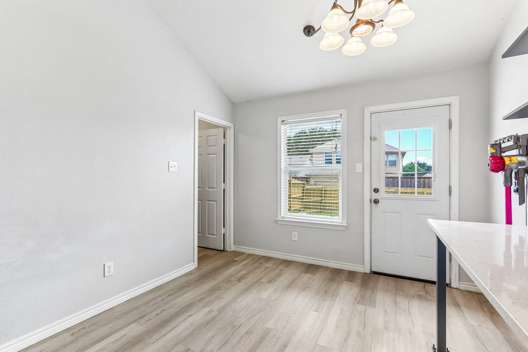 Single Family Residence For Sale in Denton County , 9012 Wayne Street, Cross Roads, Texas 76227, 3 Bedroom, 2 Bathroom, 2 Garage spaces, 1,208 Sqft, built in 2004, mls#21305394, Real Estate Agent in Cross Roads, Homes For Sale in Denton county, Homes For Sale in Cross Roads, Realtor in Cross Roads Texas, Real Estate Brokerage Independent Realty Texas, Luminita Cordes Realtor