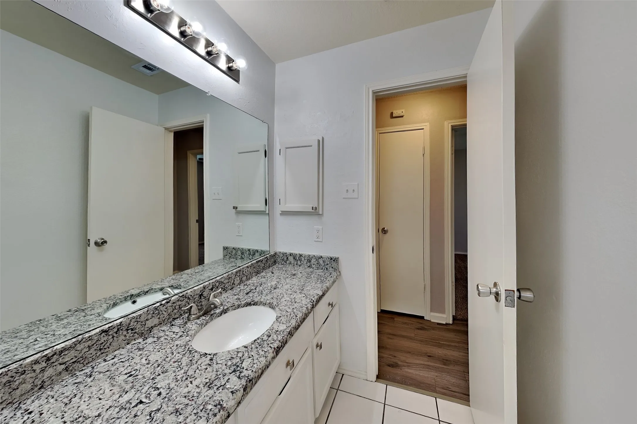 Single Family Residence For Rent in Collin County , 712 Bluebonnet Drive, Allen, Texas 75002, 3 Bedroom, 2 Bathroom, 2 Garage spaces, 1,521 Sqft, built in 1985, mls#21305411, Real Estate Agent in Allen, Homes For Rent in Collin county, Homes For Rent in Allen, Realtor in Allen Texas, Real Estate Brokerage Independent Realty Texas, Luminita Cordes Realtor