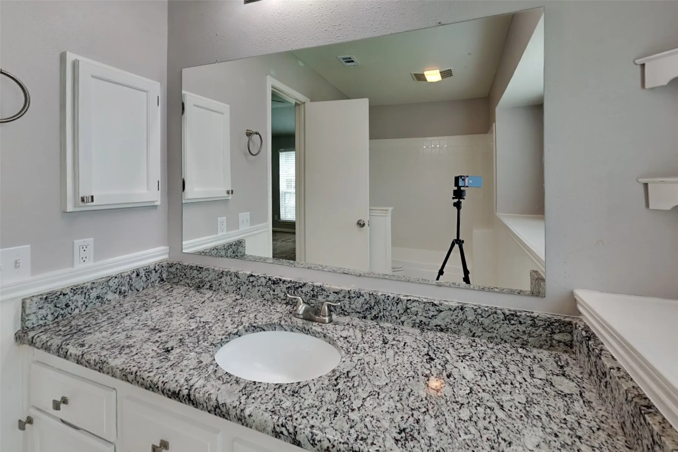 Single Family Residence For Rent in Collin County , 712 Bluebonnet Drive, Allen, Texas 75002, 3 Bedroom, 2 Bathroom, 2 Garage spaces, 1,521 Sqft, built in 1985, mls#21305411, Real Estate Agent in Allen, Homes For Rent in Collin county, Homes For Rent in Allen, Realtor in Allen Texas, Real Estate Brokerage Independent Realty Texas, Luminita Cordes Realtor