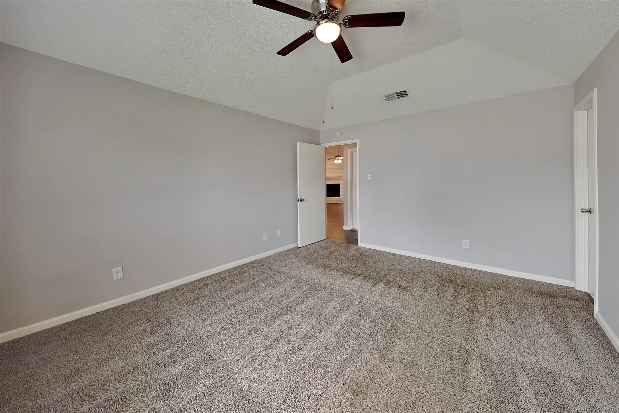 Single Family Residence For Rent in Collin County , 712 Bluebonnet Drive, Allen, Texas 75002, 3 Bedroom, 2 Bathroom, 2 Garage spaces, 1,521 Sqft, built in 1985, mls#21305411, Real Estate Agent in Allen, Homes For Rent in Collin county, Homes For Rent in Allen, Realtor in Allen Texas, Real Estate Brokerage Independent Realty Texas, Luminita Cordes Realtor