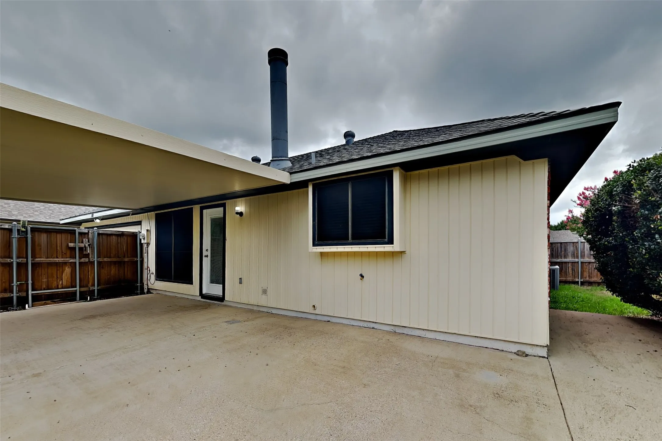 Single Family Residence For Rent in Collin County , 712 Bluebonnet Drive, Allen, Texas 75002, 3 Bedroom, 2 Bathroom, 2 Garage spaces, 1,521 Sqft, built in 1985, mls#21305411, Real Estate Agent in Allen, Homes For Rent in Collin county, Homes For Rent in Allen, Realtor in Allen Texas, Real Estate Brokerage Independent Realty Texas, Luminita Cordes Realtor