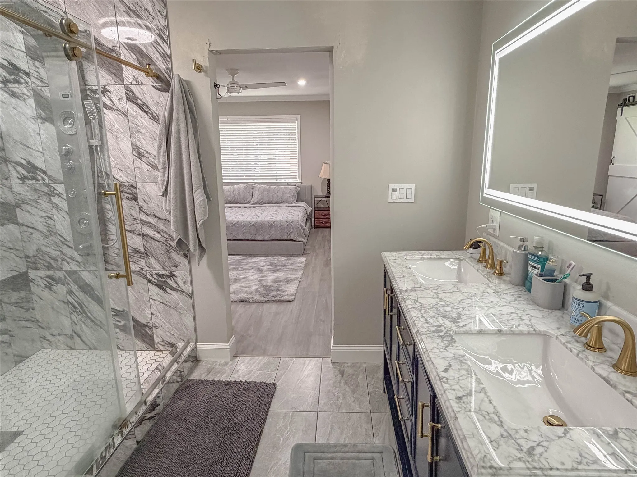 Single Family Residence For Sale in Ellis County , 604 Cooper Street, Ennis, Texas 75119, 3 Bedroom, 3 Bathroom, 2 Garage spaces, 2,026 Sqft, built in 1969, mls#21305420, Real Estate Agent in Ennis, Homes For Sale in Ellis county, Homes For Sale in Ennis, Realtor in Ennis Texas, Real Estate Brokerage Independent Realty Texas, Luminita Cordes Realtor