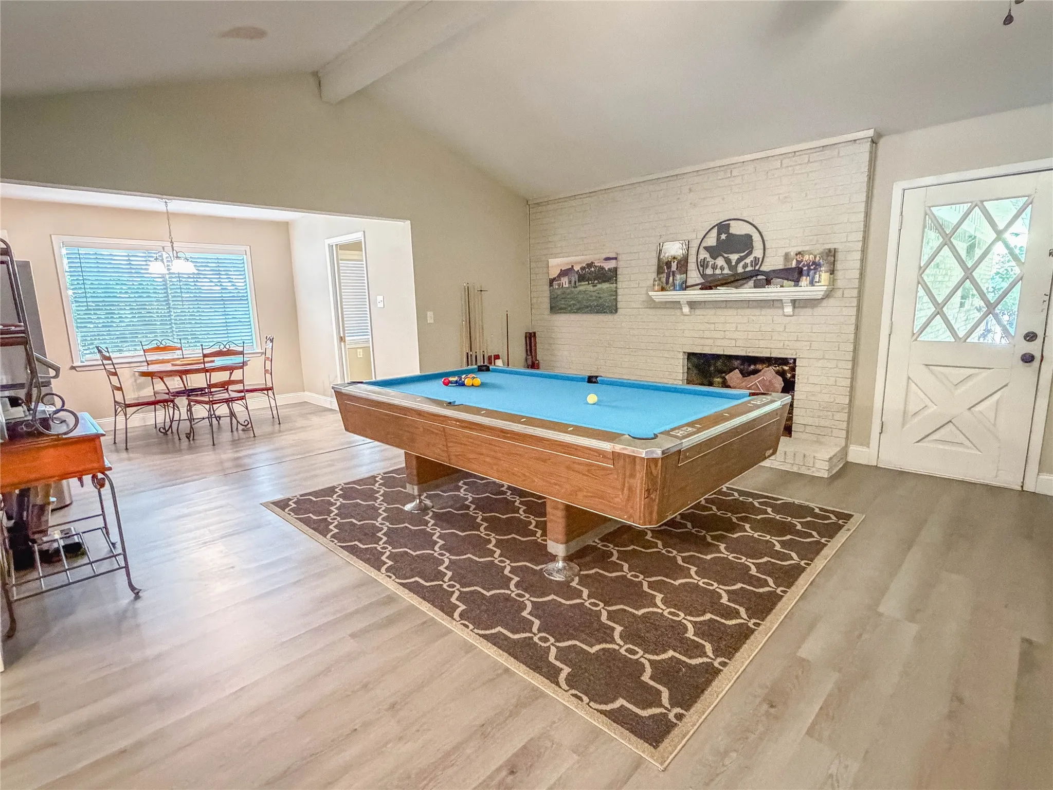 Single Family Residence For Sale in Ellis County , 604 Cooper Street, Ennis, Texas 75119, 3 Bedroom, 3 Bathroom, 2 Garage spaces, 2,026 Sqft, built in 1969, mls#21305420, Real Estate Agent in Ennis, Homes For Sale in Ellis county, Homes For Sale in Ennis, Realtor in Ennis Texas, Real Estate Brokerage Independent Realty Texas, Luminita Cordes Realtor