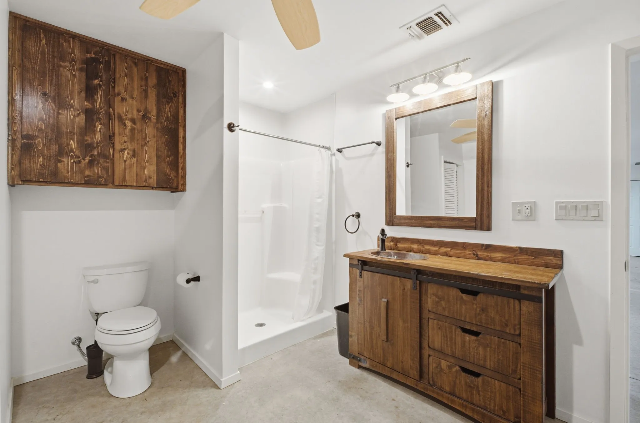Workshop living space, combo utility and bathroom