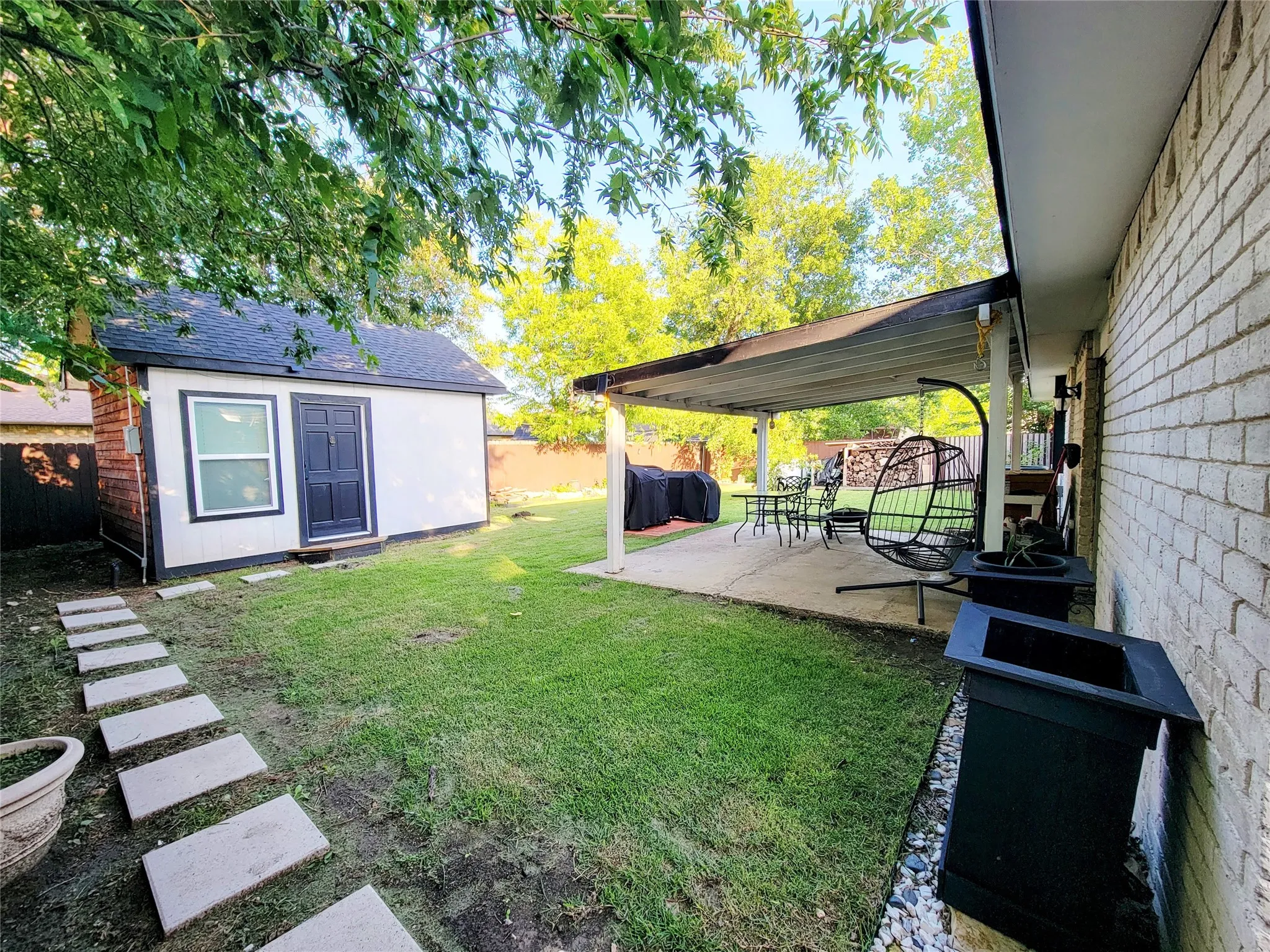 Single Family Residence For Sale in Tarrant County , 5828 Sidewinder Trail, Fort Worth, Texas 76131, 4 Bedroom, 2 Bathroom, Garage spaces, 1,692 Sqft, built in 1980, mls#21304902, Real Estate Agent in Fort Worth, Homes For Sale in Tarrant county, Homes For Sale in Fort Worth, Realtor in Fort Worth Texas, Real Estate Brokerage Independent Realty Texas, Luminita Cordes Realtor