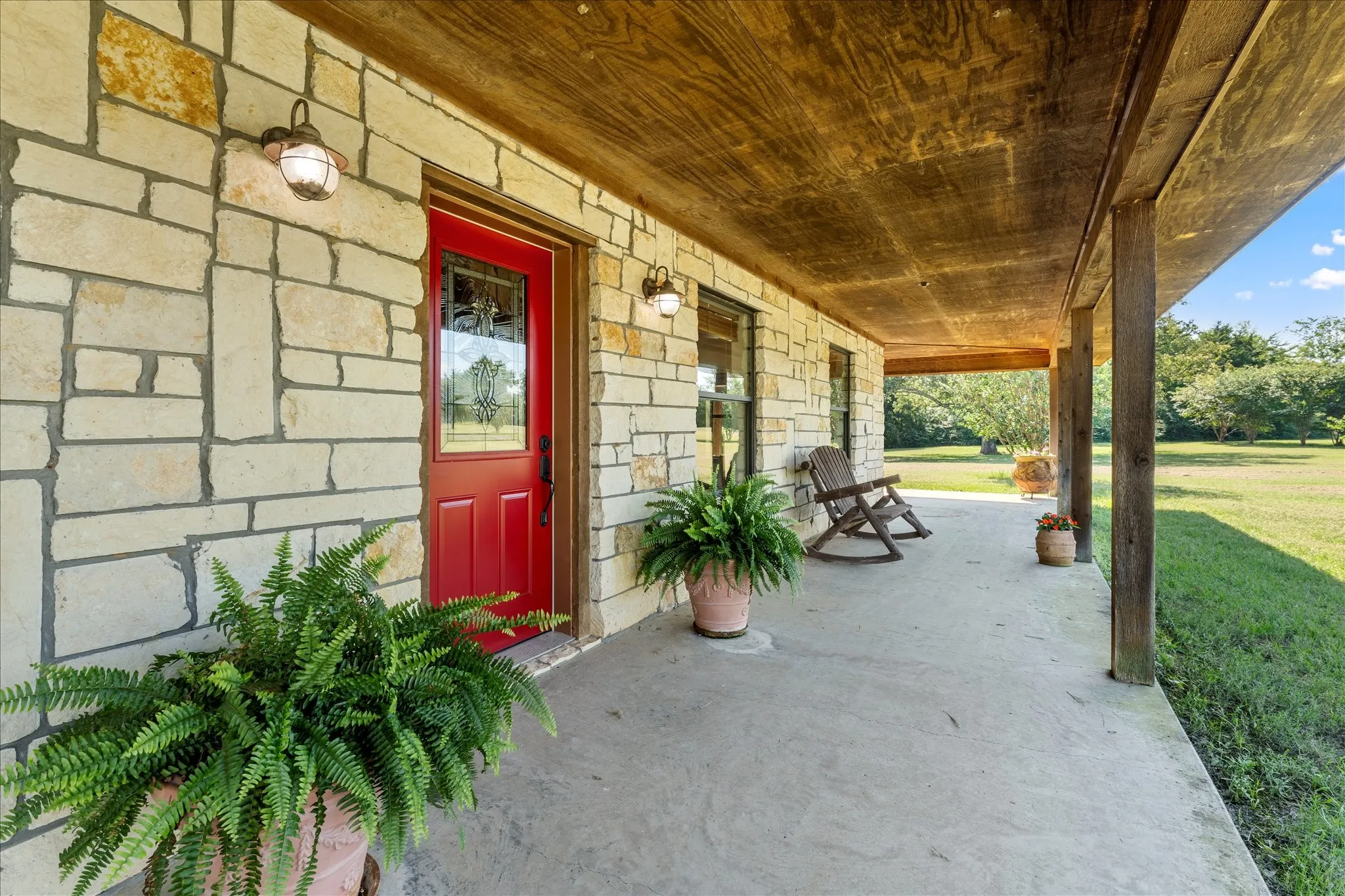 Single Family Residence For Sale in Wood County , 390 County Road 1573, Alba, Texas 75410, 3 Bedrooms, 3 Bathrooms, 2 Garage spaces, 4,076 Sqft, built in 2009, Price $990,000, mls#21305019, Real Estate Agent in Alba, Homes For Sale in Wood county, Homes For Sale in Alba, Realtor in Alba Texas, Real Estate Brokerage Independent Realty Texas, Luminita Cordes Realtor