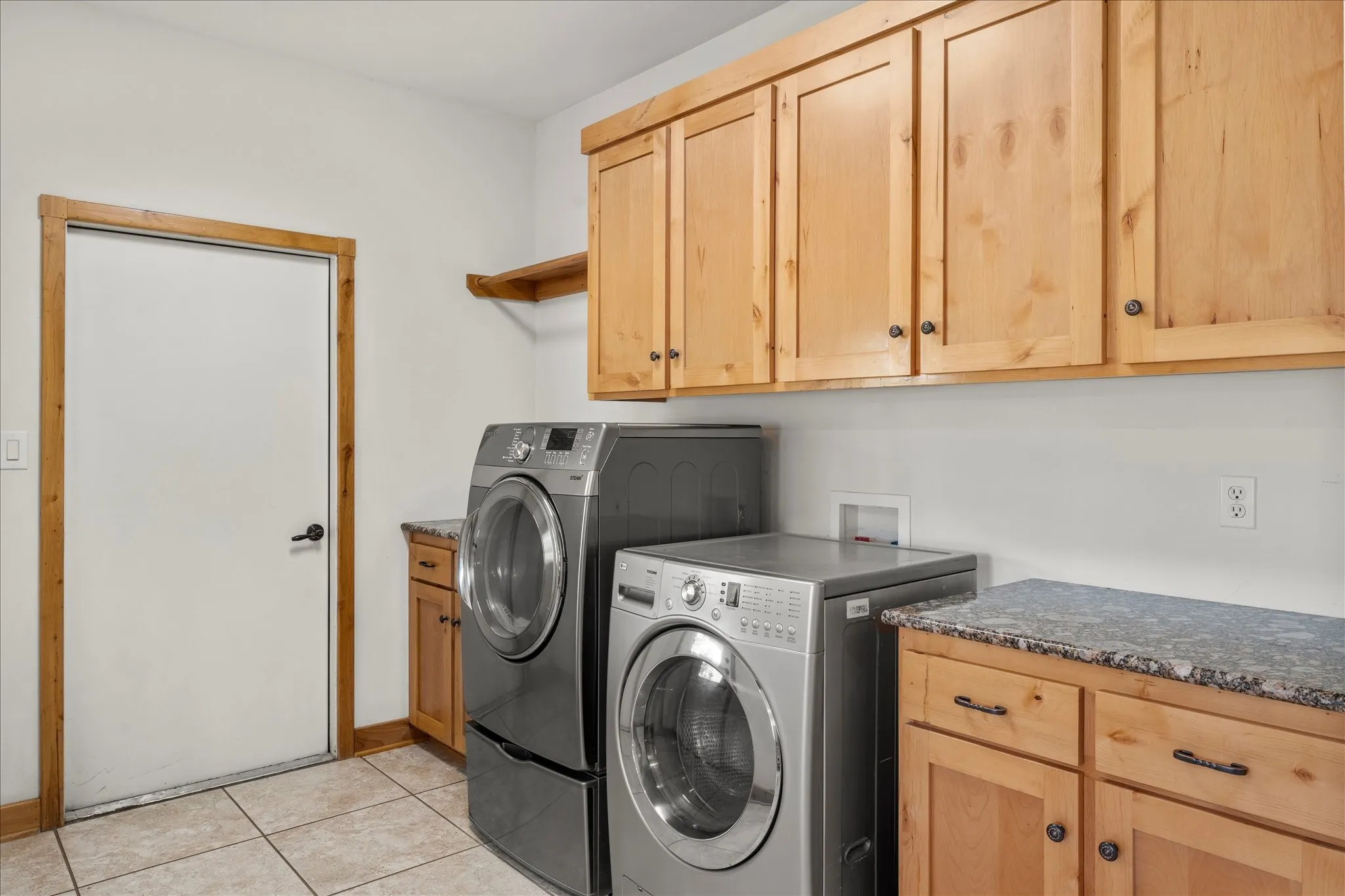 Single Family Residence For Sale in Wood County , 390 County Road 1573, Alba, Texas 75410, 3 Bedrooms, 3 Bathrooms, 2 Garage spaces, 4,076 Sqft, built in 2009, Price $990,000, mls#21305019, Real Estate Agent in Alba, Homes For Sale in Wood county, Homes For Sale in Alba, Realtor in Alba Texas, Real Estate Brokerage Independent Realty Texas, Luminita Cordes Realtor