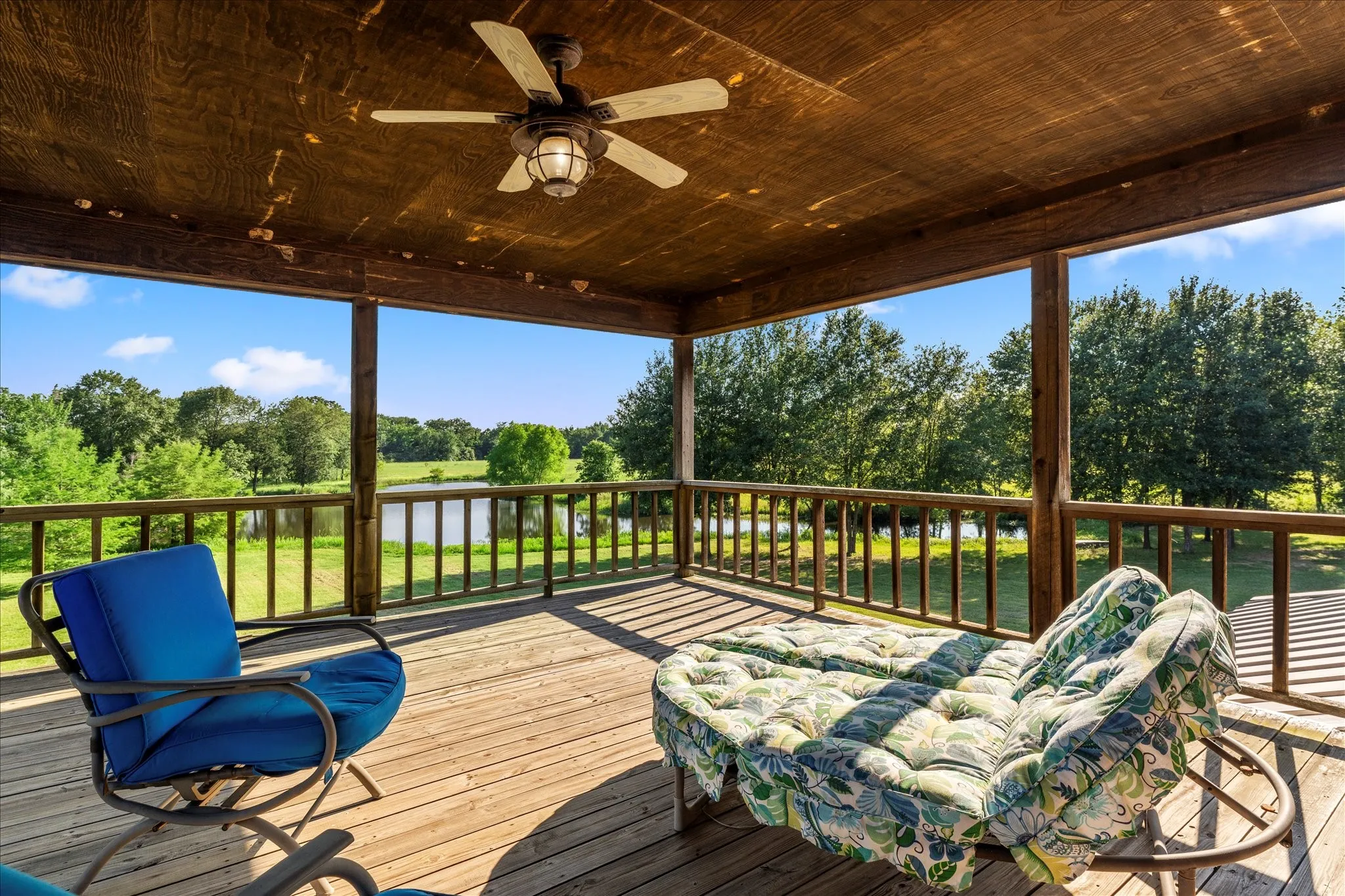 Single Family Residence For Sale in Wood County , 390 County Road 1573, Alba, Texas 75410, 3 Bedrooms, 3 Bathrooms, 2 Garage spaces, 4,076 Sqft, built in 2009, Price $990,000, mls#21305019, Real Estate Agent in Alba, Homes For Sale in Wood county, Homes For Sale in Alba, Realtor in Alba Texas, Real Estate Brokerage Independent Realty Texas, Luminita Cordes Realtor