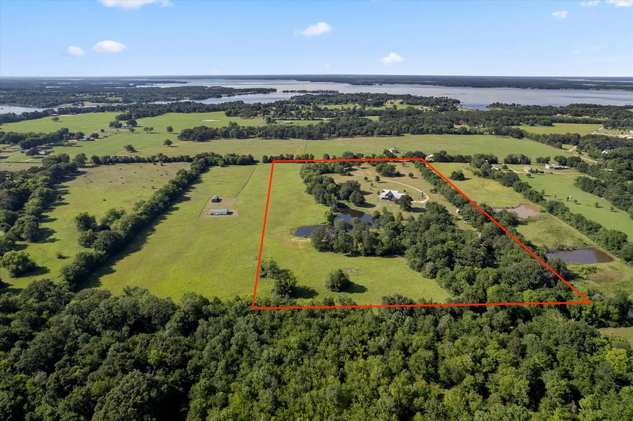 Single Family Residence For Sale in Wood County , 390 County Road 1573, Alba, Texas 75410, 3 Bedrooms, 3 Bathrooms, 2 Garage spaces, 4,076 Sqft, built in 2009, Price $990,000, mls#21305019, Real Estate Agent in Alba, Homes For Sale in Wood county, Homes For Sale in Alba, Realtor in Alba Texas, Real Estate Brokerage Independent Realty Texas, Luminita Cordes Realtor