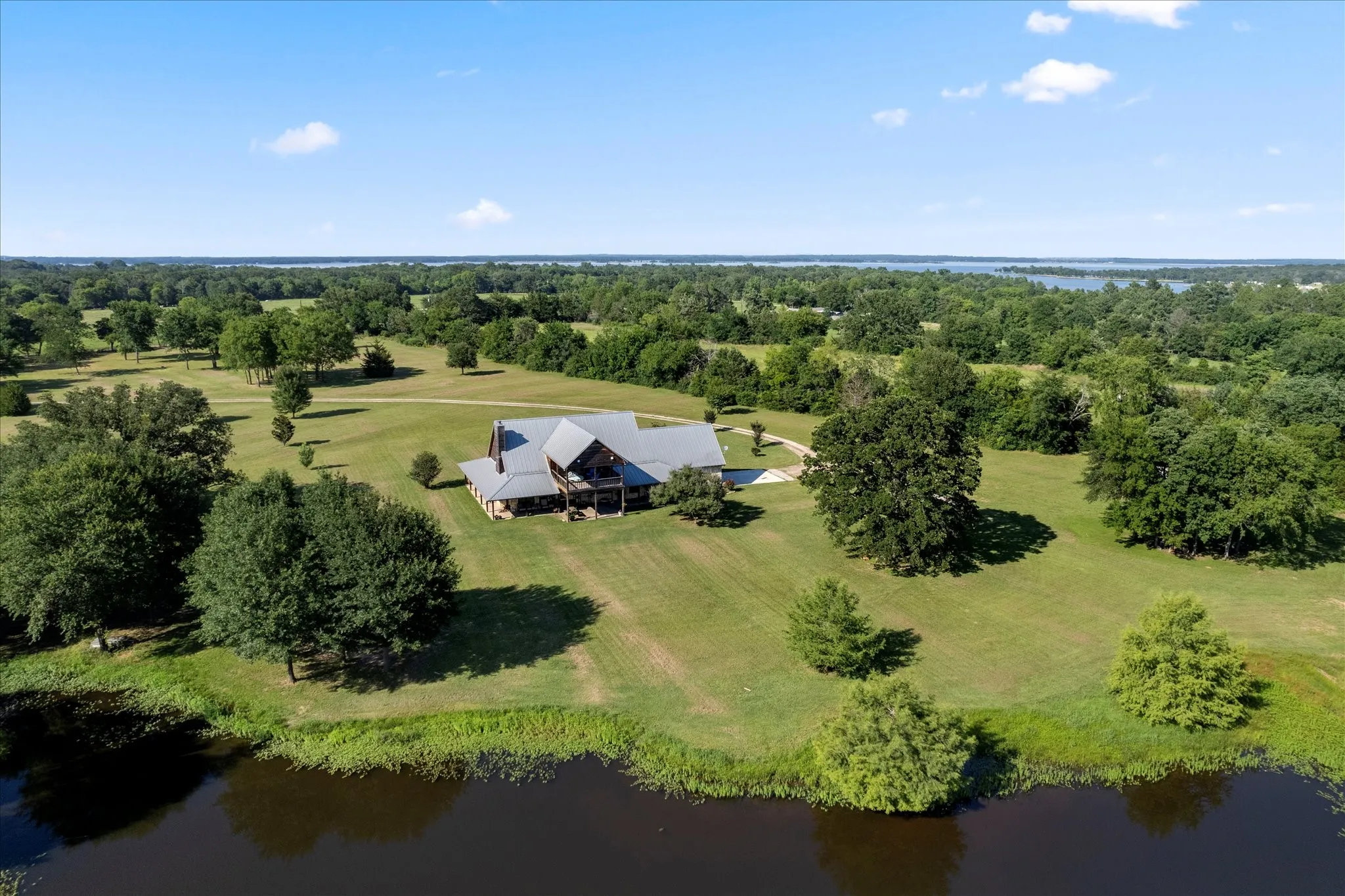 Single Family Residence For Sale in Wood County , 390 County Road 1573, Alba, Texas 75410, 3 Bedrooms, 3 Bathrooms, 2 Garage spaces, 4,076 Sqft, built in 2009, Price $990,000, mls#21305019, Real Estate Agent in Alba, Homes For Sale in Wood county, Homes For Sale in Alba, Realtor in Alba Texas, Real Estate Brokerage Independent Realty Texas, Luminita Cordes Realtor