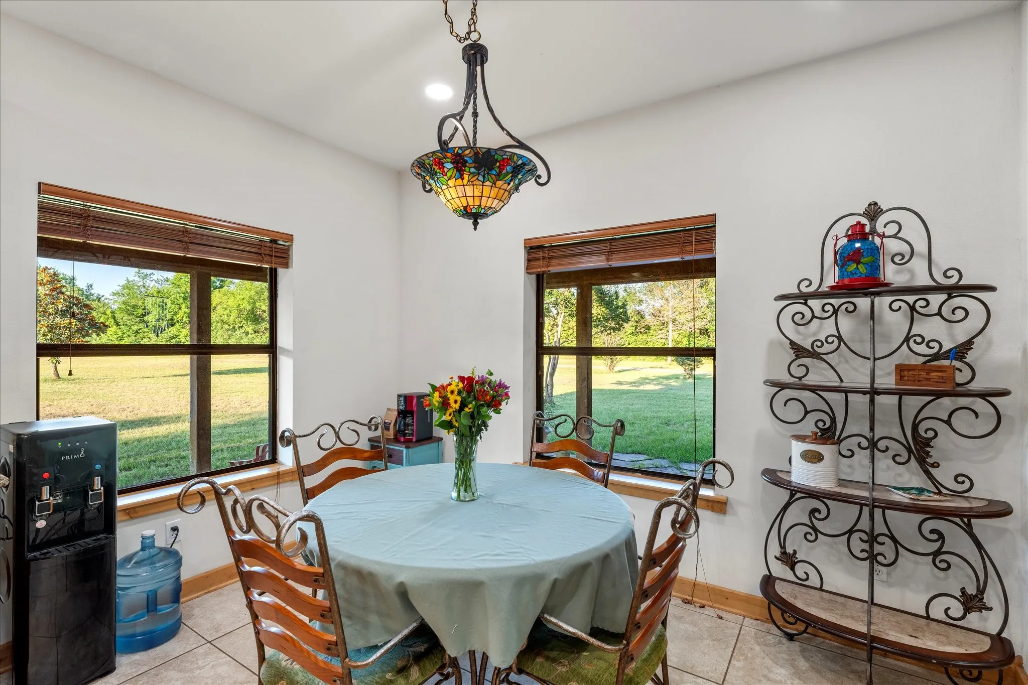 Single Family Residence For Sale in Wood County , 390 County Road 1573, Alba, Texas 75410, 3 Bedrooms, 3 Bathrooms, 2 Garage spaces, 4,076 Sqft, built in 2009, Price $990,000, mls#21305019, Real Estate Agent in Alba, Homes For Sale in Wood county, Homes For Sale in Alba, Realtor in Alba Texas, Real Estate Brokerage Independent Realty Texas, Luminita Cordes Realtor