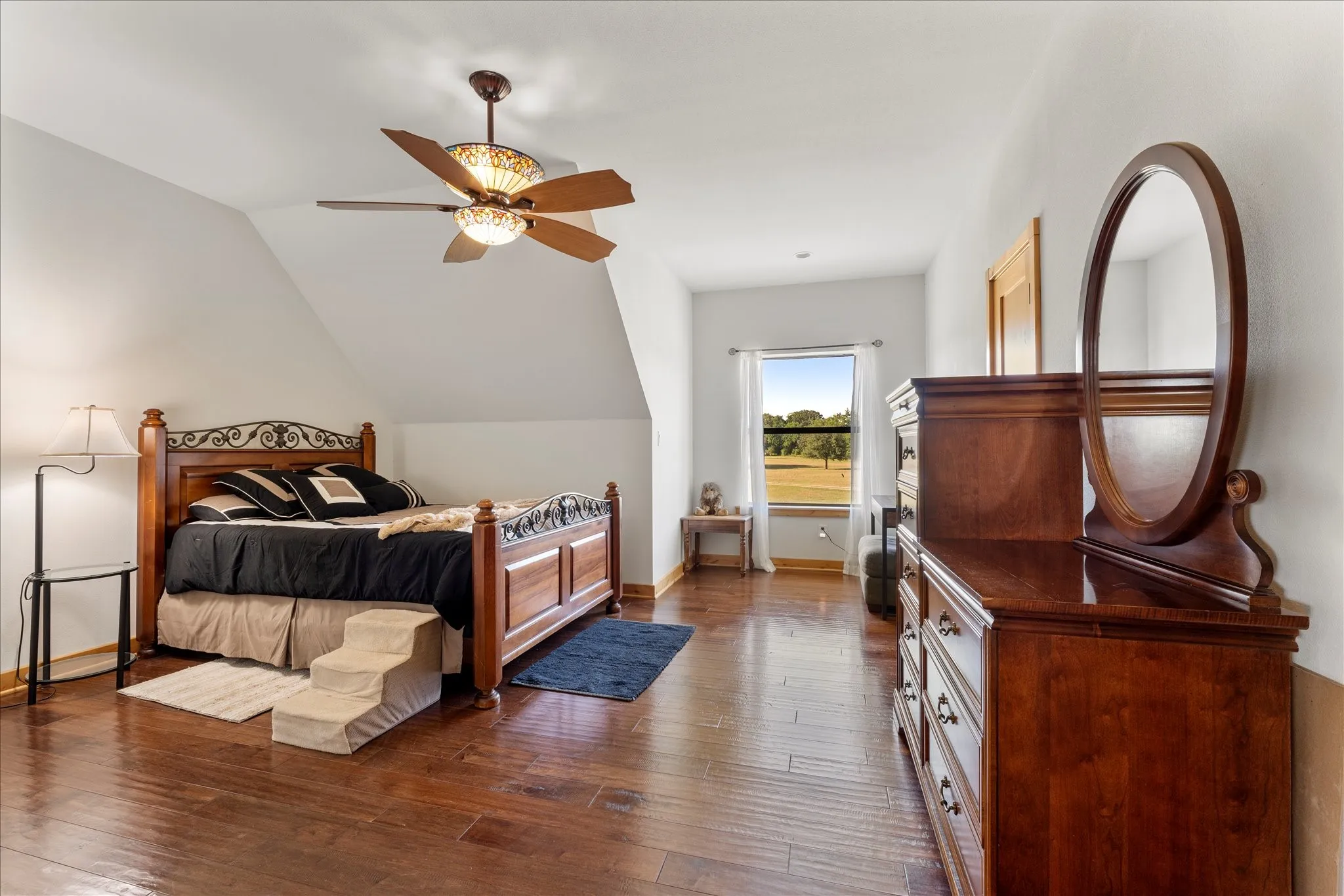 Single Family Residence For Sale in Wood County , 390 County Road 1573, Alba, Texas 75410, 3 Bedrooms, 3 Bathrooms, 2 Garage spaces, 4,076 Sqft, built in 2009, Price $990,000, mls#21305019, Real Estate Agent in Alba, Homes For Sale in Wood county, Homes For Sale in Alba, Realtor in Alba Texas, Real Estate Brokerage Independent Realty Texas, Luminita Cordes Realtor