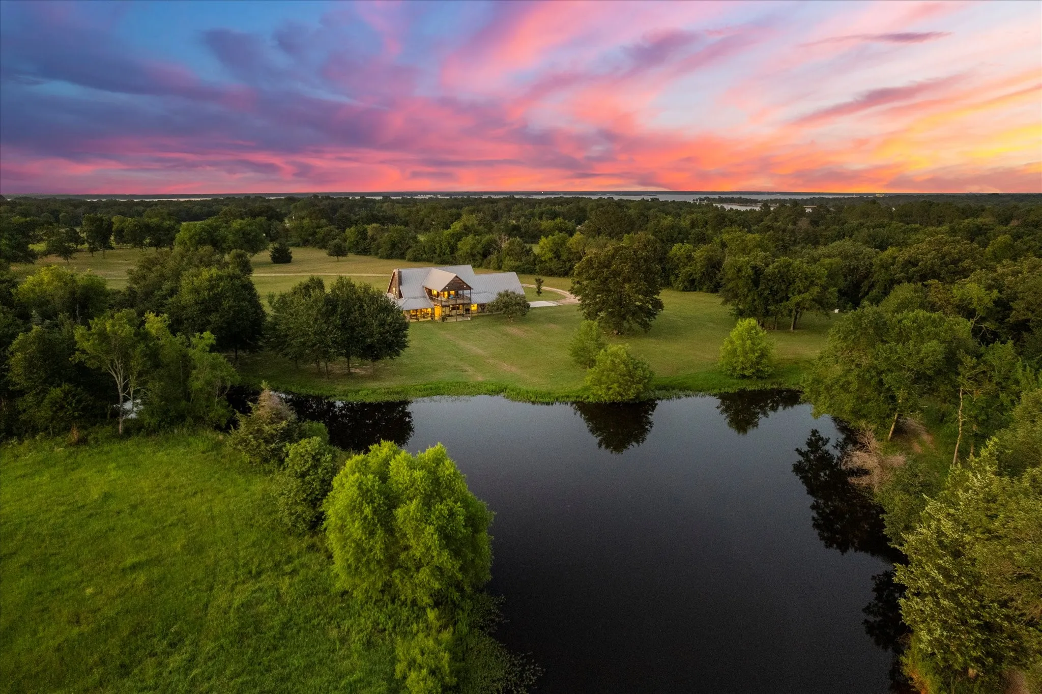 Single Family Residence For Sale in Wood County , 390 County Road 1573, Alba, Texas 75410, 3 Bedrooms, 3 Bathrooms, 2 Garage spaces, 4,076 Sqft, built in 2009, Price $990,000, mls#21305019, Real Estate Agent in Alba, Homes For Sale in Wood county, Homes For Sale in Alba, Realtor in Alba Texas, Real Estate Brokerage Independent Realty Texas, Luminita Cordes Realtor