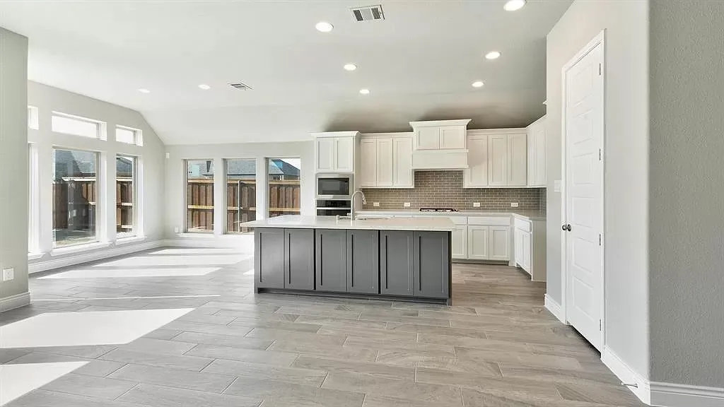 Single Family Residence For Rent in Denton County , 333 Cowling Drive, Little Elm, Texas 75068, 4 Bedrooms, 3 Bathrooms, 2 Garage spaces, 2,817 Sqft, built in 2019, Price $2,995, mls#21305439, Real Estate Agent in Little Elm, Homes For Rent in Denton county, Homes For Rent in Little Elm, Realtor in Little Elm Texas, Real Estate Brokerage Independent Realty Texas, Luminita Cordes Realtor