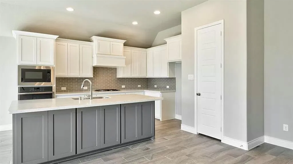 Single Family Residence For Rent in Denton County , 333 Cowling Drive, Little Elm, Texas 75068, 4 Bedrooms, 3 Bathrooms, 2 Garage spaces, 2,817 Sqft, built in 2019, Price $2,995, mls#21305439, Real Estate Agent in Little Elm, Homes For Rent in Denton county, Homes For Rent in Little Elm, Realtor in Little Elm Texas, Real Estate Brokerage Independent Realty Texas, Luminita Cordes Realtor