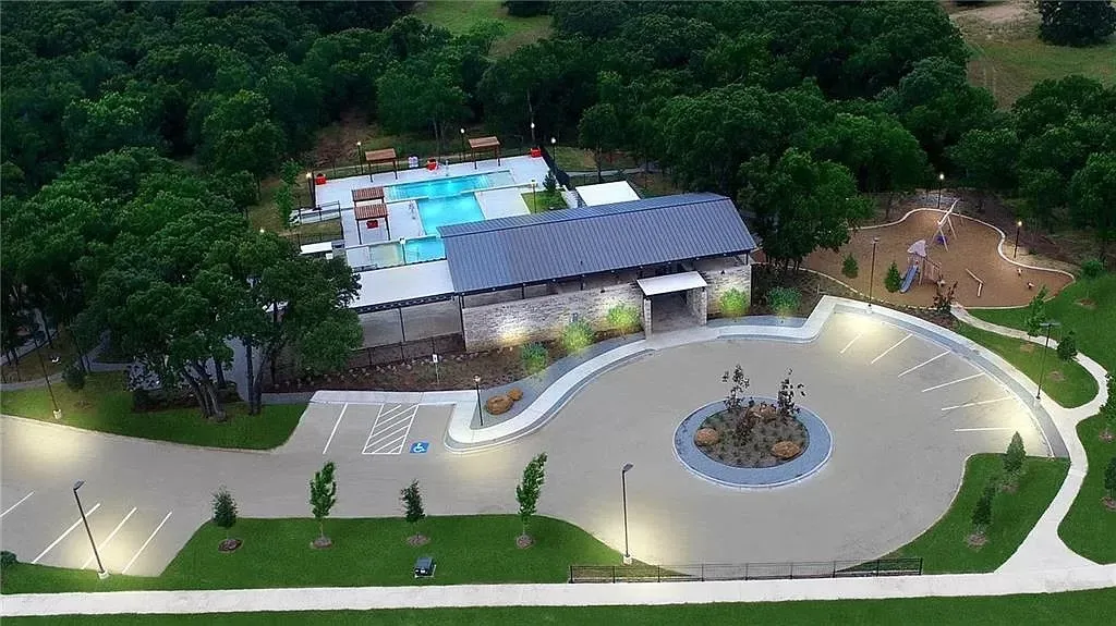 Single Family Residence For Rent in Denton County , 333 Cowling Drive, Little Elm, Texas 75068, 4 Bedrooms, 3 Bathrooms, 2 Garage spaces, 2,817 Sqft, built in 2019, Price $2,995, mls#21305439, Real Estate Agent in Little Elm, Homes For Rent in Denton county, Homes For Rent in Little Elm, Realtor in Little Elm Texas, Real Estate Brokerage Independent Realty Texas, Luminita Cordes Realtor
