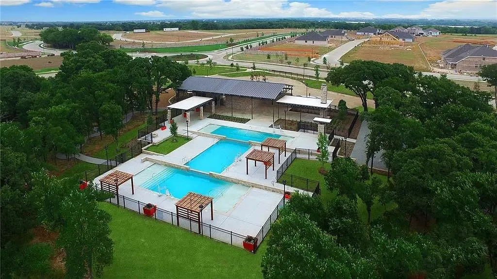 Single Family Residence For Rent in Denton County , 333 Cowling Drive, Little Elm, Texas 75068, 4 Bedrooms, 3 Bathrooms, 2 Garage spaces, 2,817 Sqft, built in 2019, Price $2,995, mls#21305439, Real Estate Agent in Little Elm, Homes For Rent in Denton county, Homes For Rent in Little Elm, Realtor in Little Elm Texas, Real Estate Brokerage Independent Realty Texas, Luminita Cordes Realtor