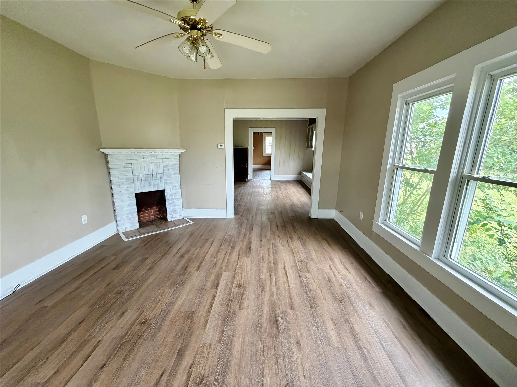 Single Family Residence For Sale in Eastland County , 407 S Lamar Street, Eastland, Texas 76448, 5 Bedroom, 2 Bathroom, Garage spaces, 2,537 Sqft, built in 1940, mls#21305452, Real Estate Agent in Eastland, Homes For Sale in Eastland county, Homes For Sale in Eastland, Realtor in Eastland Texas, Real Estate Brokerage Independent Realty Texas, Luminita Cordes Realtor