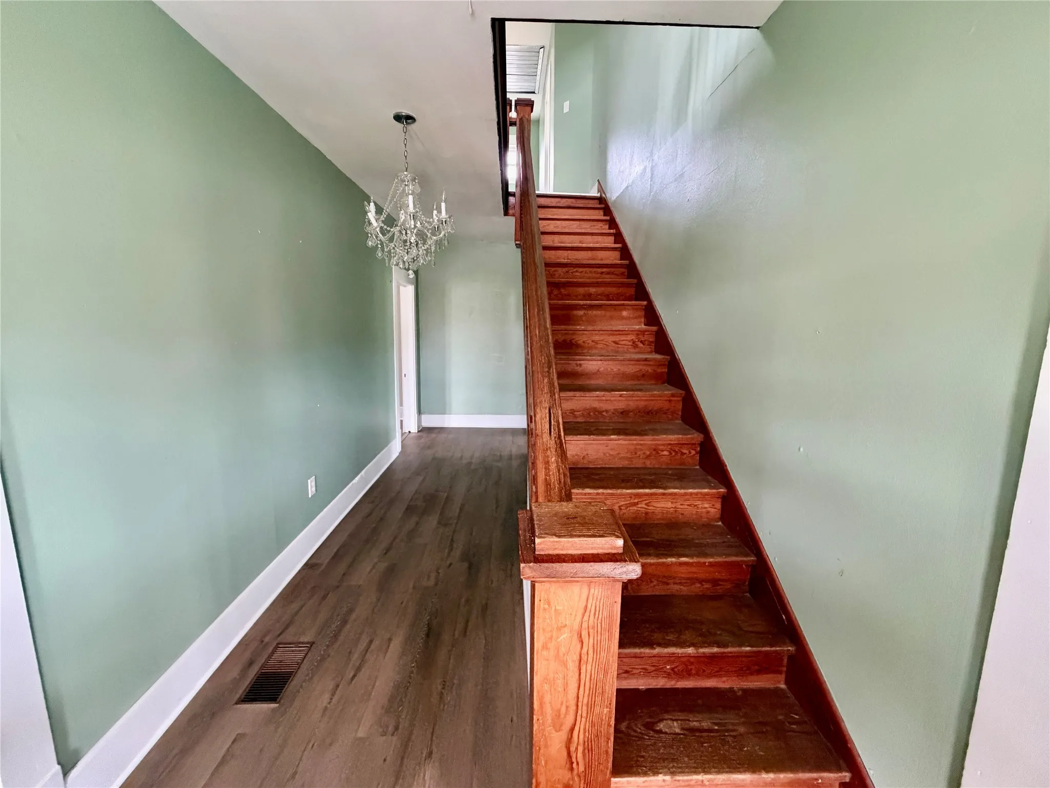 Gorgeous entry foyer!