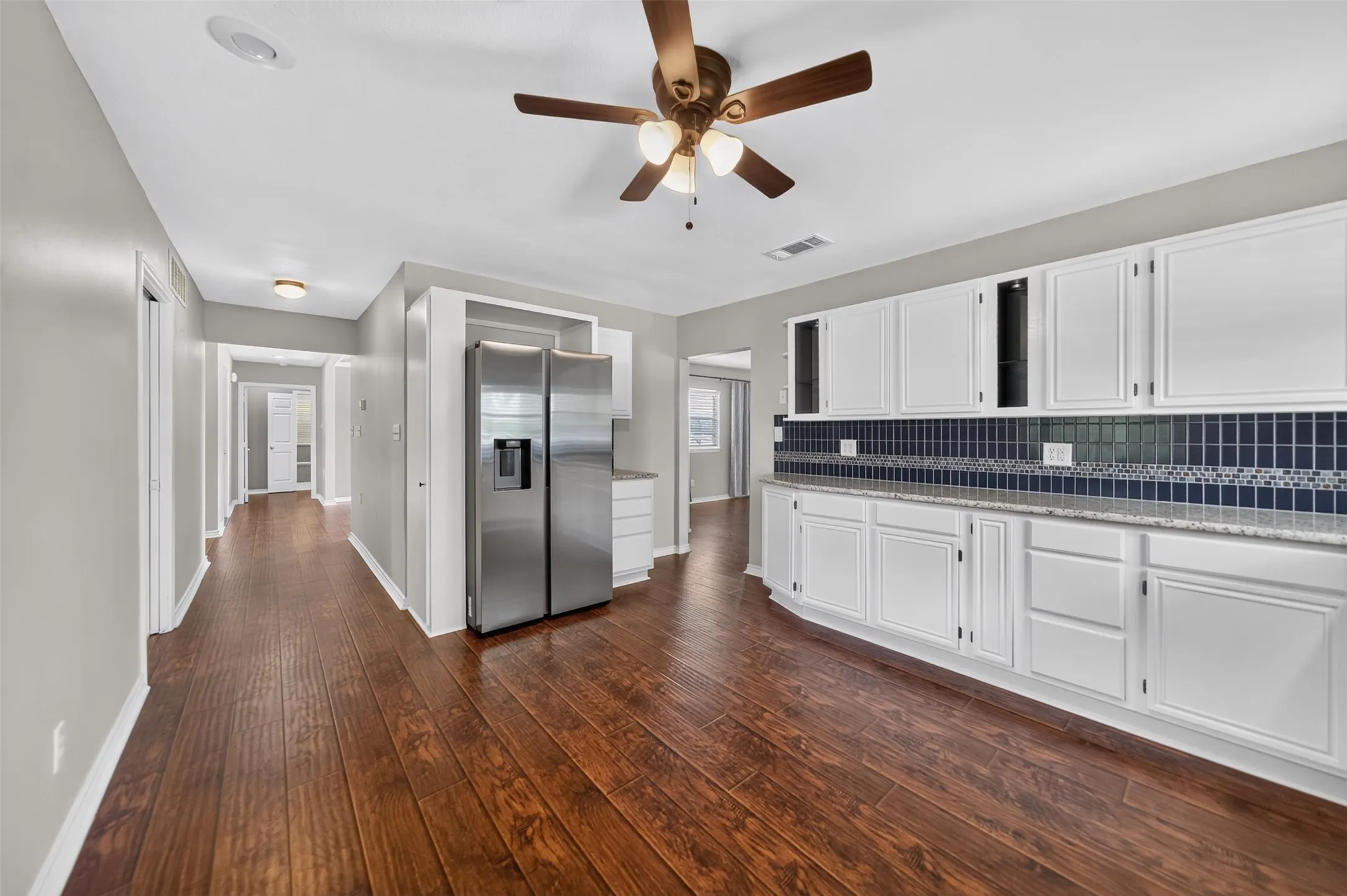 Single Family Residence For Sale in Van Zandt County , 1075 Callender Lake Drive, Murchison, Texas 75778, 3 Bedroom, 2 Bathroom, 2 Garage spaces, 1,931 Sqft, built in 2013, mls#21302870, Real Estate Agent in Murchison, Homes For Sale in Van Zandt county, Homes For Sale in Murchison, Realtor in Murchison Texas, Real Estate Brokerage Independent Realty Texas, Luminita Cordes Realtor