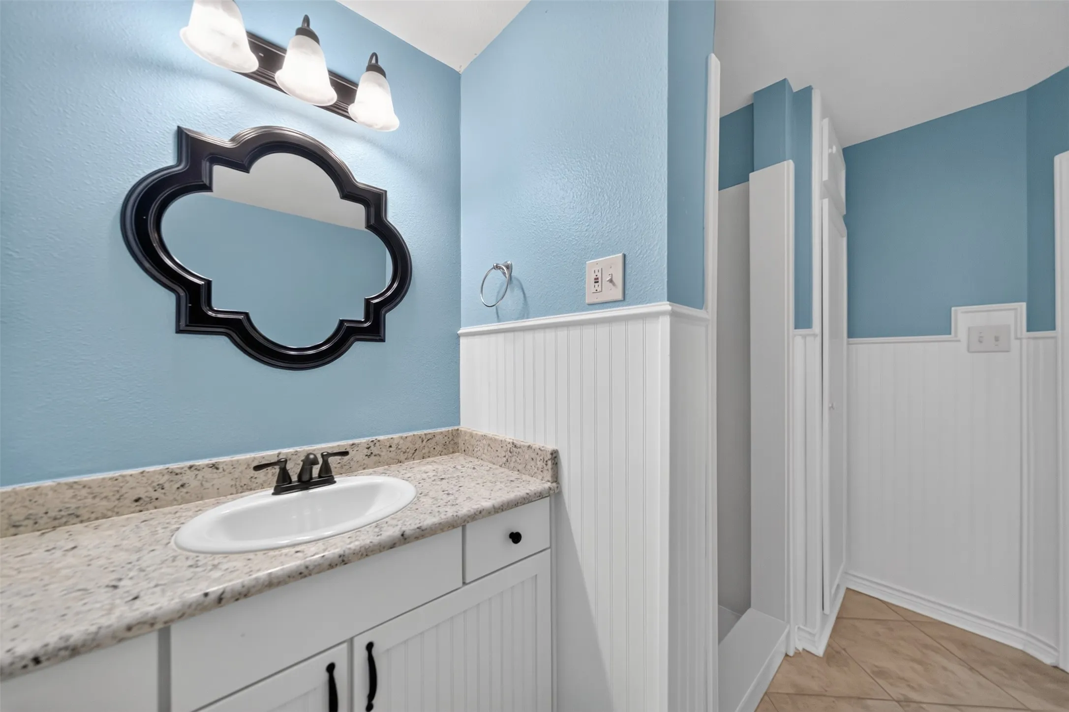 Single Family Residence For Sale in Van Zandt County , 1075 Callender Lake Drive, Murchison, Texas 75778, 3 Bedroom, 2 Bathroom, 2 Garage spaces, 1,931 Sqft, built in 2013, mls#21302870, Real Estate Agent in Murchison, Homes For Sale in Van Zandt county, Homes For Sale in Murchison, Realtor in Murchison Texas, Real Estate Brokerage Independent Realty Texas, Luminita Cordes Realtor