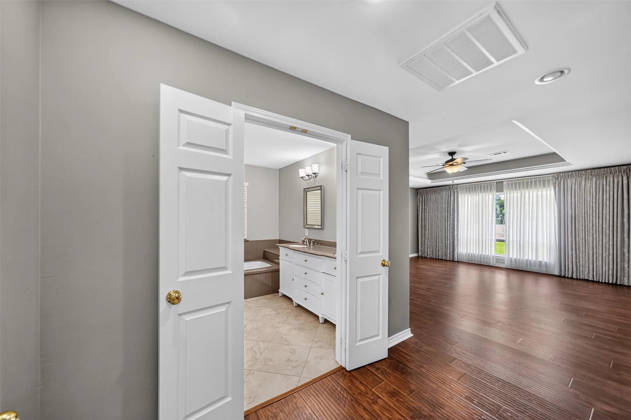 Single Family Residence For Sale in Van Zandt County , 1075 Callender Lake Drive, Murchison, Texas 75778, 3 Bedroom, 2 Bathroom, 2 Garage spaces, 1,931 Sqft, built in 2013, mls#21302870, Real Estate Agent in Murchison, Homes For Sale in Van Zandt county, Homes For Sale in Murchison, Realtor in Murchison Texas, Real Estate Brokerage Independent Realty Texas, Luminita Cordes Realtor