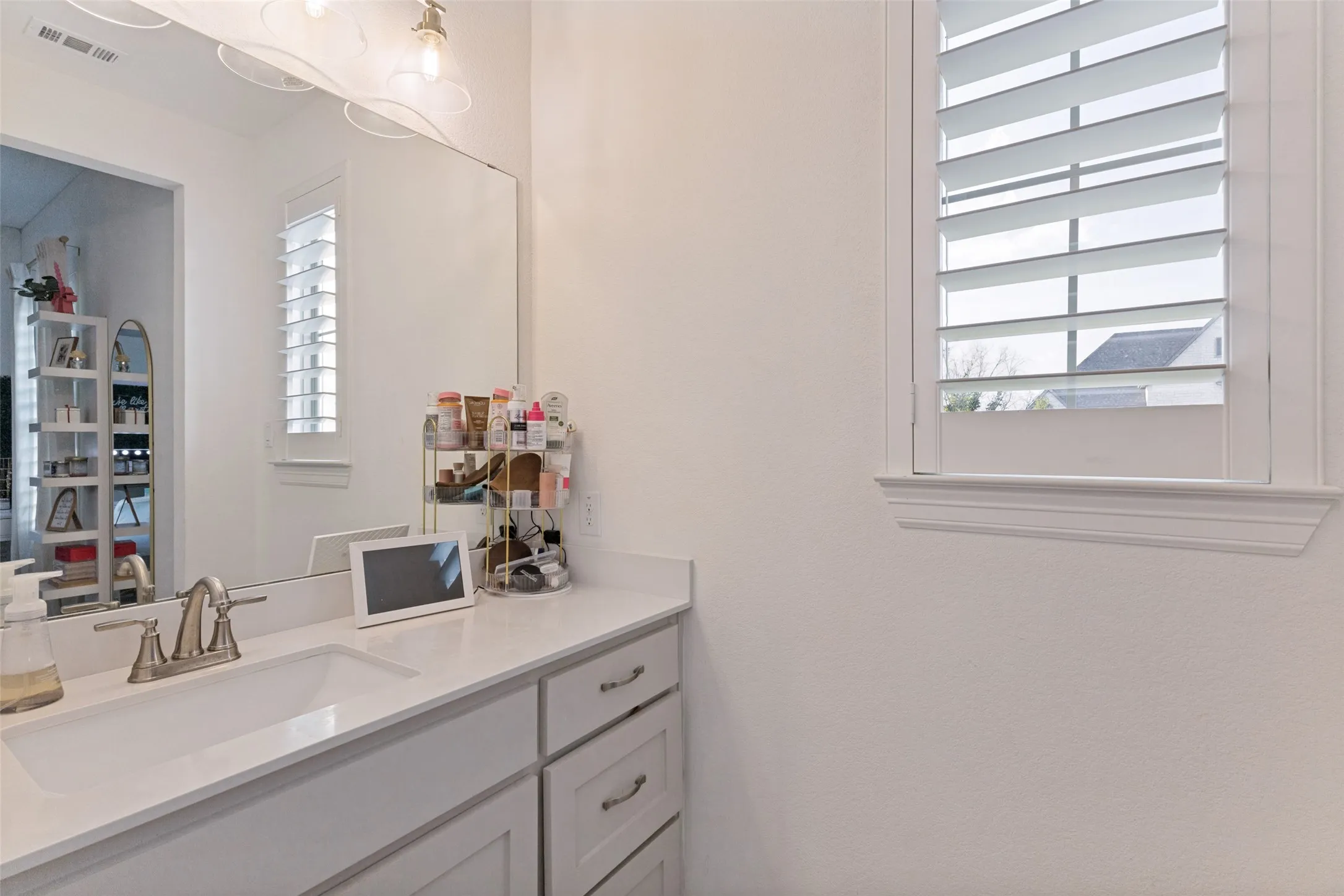 Single Family Residence For Sale in Tarrant County , 245 Wimberley Drive, Haslet, Texas 76052, 4 Bedroom, 4 Bathroom, 3 Garage spaces, 3,323 Sqft, built in 2021, Price $929,000, mls#21305466, Real Estate Agent in Haslet, Homes For Sale in Tarrant county, Homes For Sale in Haslet, Realtor in Haslet Texas, Real Estate Brokerage Independent Realty Texas, Luminita Cordes Realtor