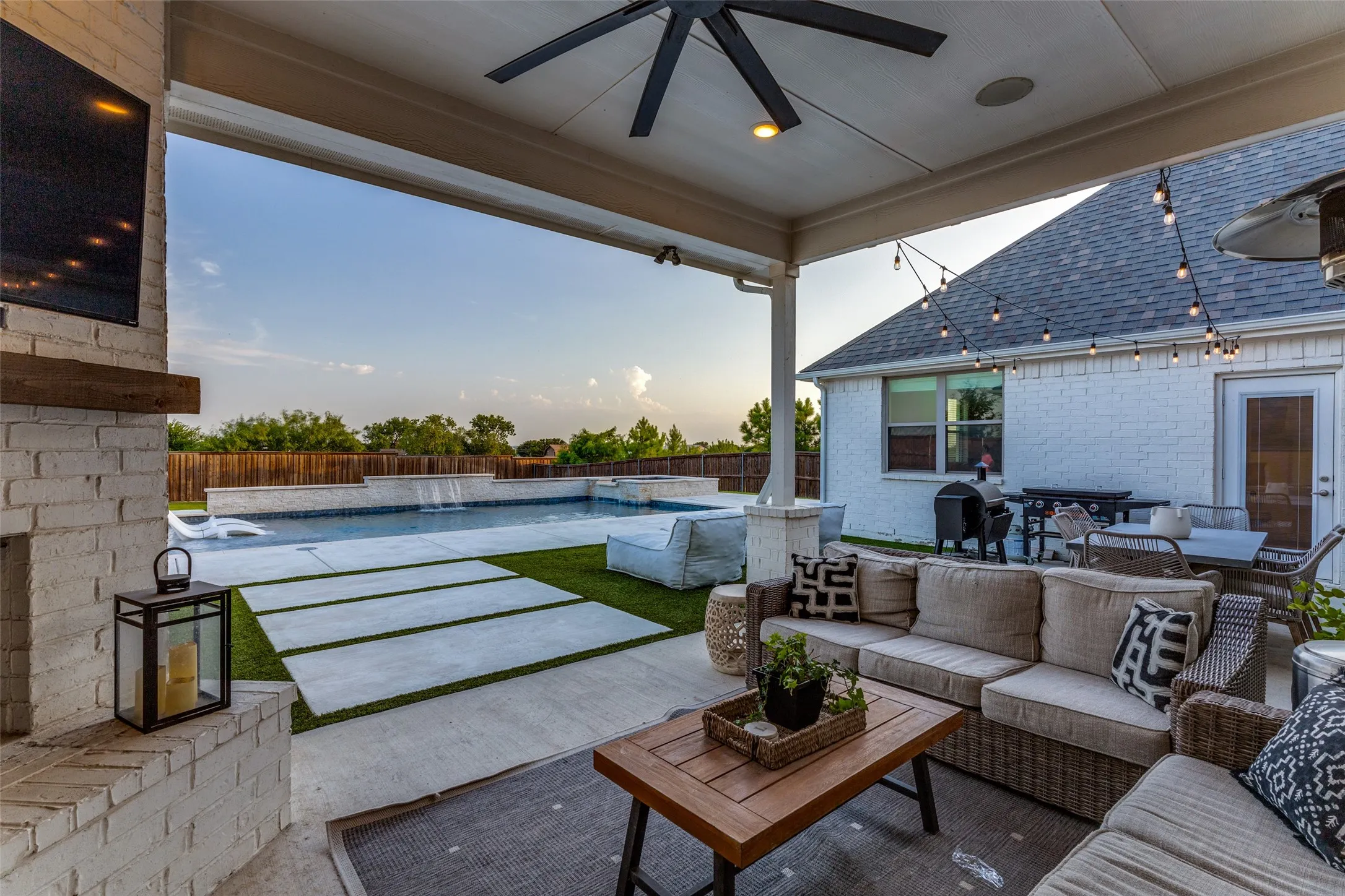 Single Family Residence For Sale in Tarrant County , 245 Wimberley Drive, Haslet, Texas 76052, 4 Bedroom, 4 Bathroom, 3 Garage spaces, 3,323 Sqft, built in 2021, Price $929,000, mls#21305466, Real Estate Agent in Haslet, Homes For Sale in Tarrant county, Homes For Sale in Haslet, Realtor in Haslet Texas, Real Estate Brokerage Independent Realty Texas, Luminita Cordes Realtor