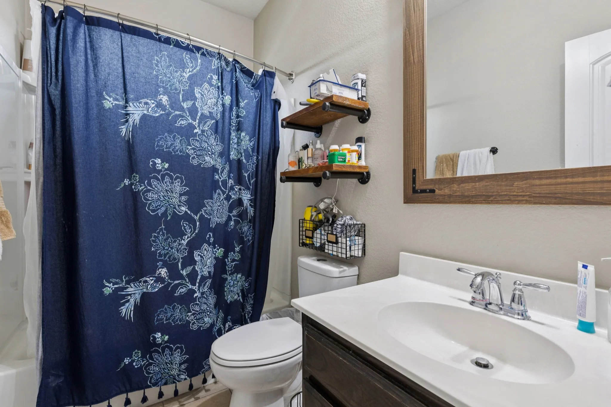 Single Family Residence For Sale in Denton County , 1108 Central Village Drive, Denton, Texas 76210, 4 Bedroom, 3 Bathroom, 2 Garage spaces, 2,372 Sqft, built in 2012, mls#21305470, Real Estate Agent in Denton, Homes For Sale in Denton county, Homes For Sale in Denton, Realtor in Denton Texas, Real Estate Brokerage Independent Realty Texas, Luminita Cordes Realtor
