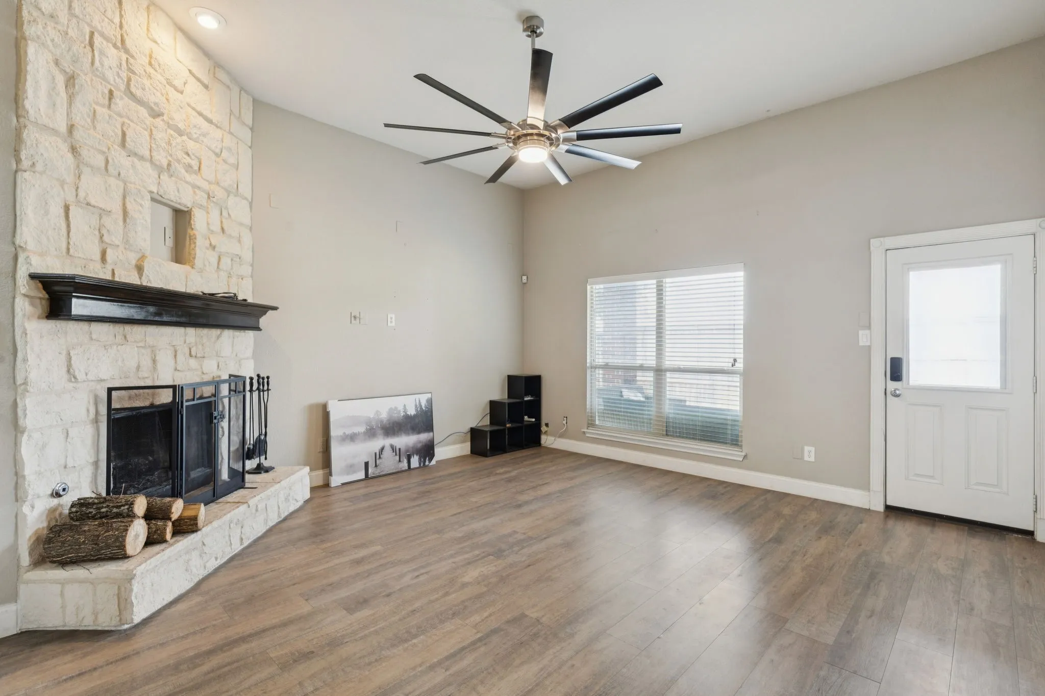 Single Family Residence For Sale in Denton County , 1108 Central Village Drive, Denton, Texas 76210, 4 Bedroom, 3 Bathroom, 2 Garage spaces, 2,372 Sqft, built in 2012, mls#21305470, Real Estate Agent in Denton, Homes For Sale in Denton county, Homes For Sale in Denton, Realtor in Denton Texas, Real Estate Brokerage Independent Realty Texas, Luminita Cordes Realtor