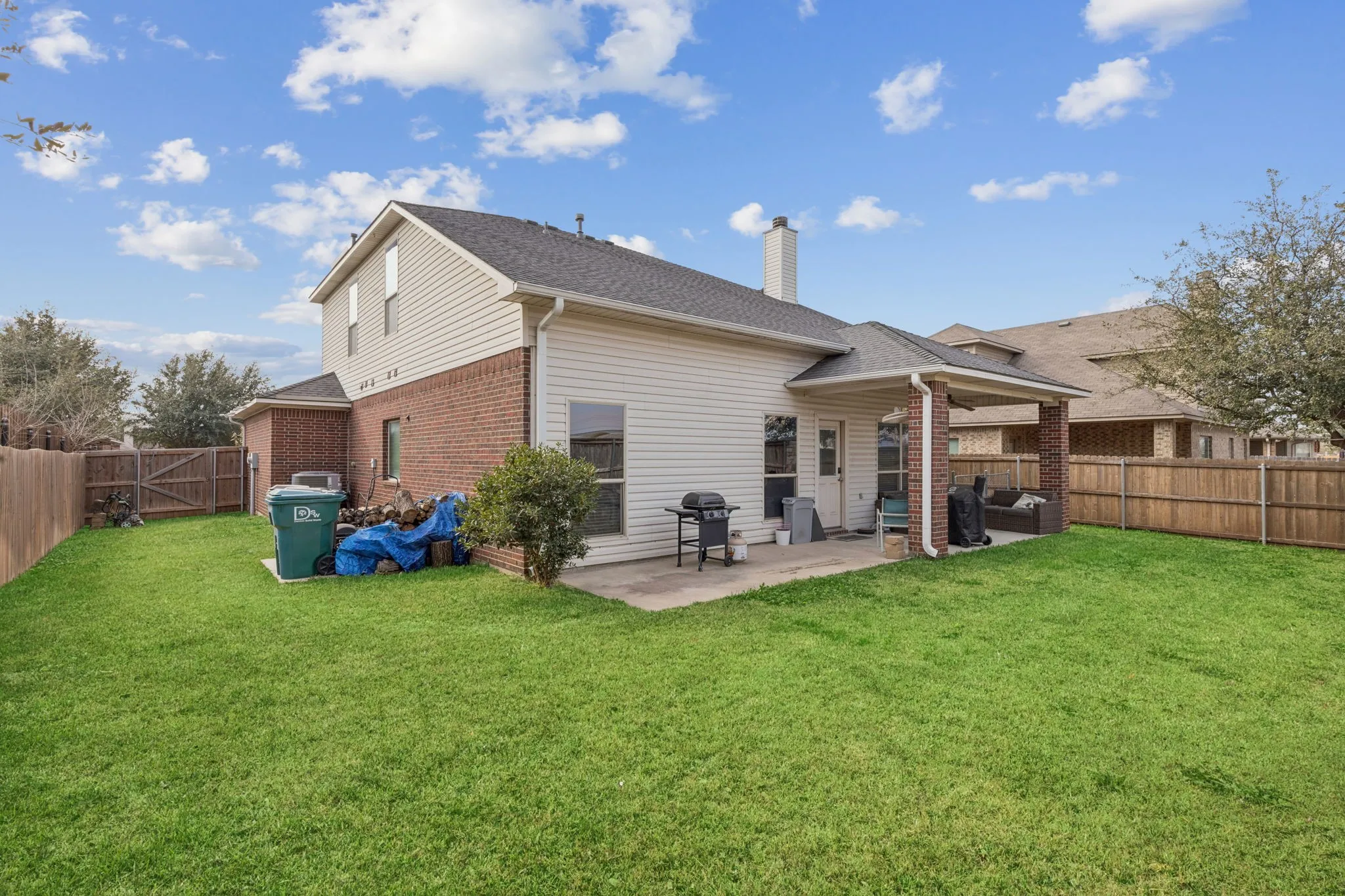 Single Family Residence For Sale in Denton County , 1108 Central Village Drive, Denton, Texas 76210, 4 Bedroom, 3 Bathroom, 2 Garage spaces, 2,372 Sqft, built in 2012, mls#21305470, Real Estate Agent in Denton, Homes For Sale in Denton county, Homes For Sale in Denton, Realtor in Denton Texas, Real Estate Brokerage Independent Realty Texas, Luminita Cordes Realtor