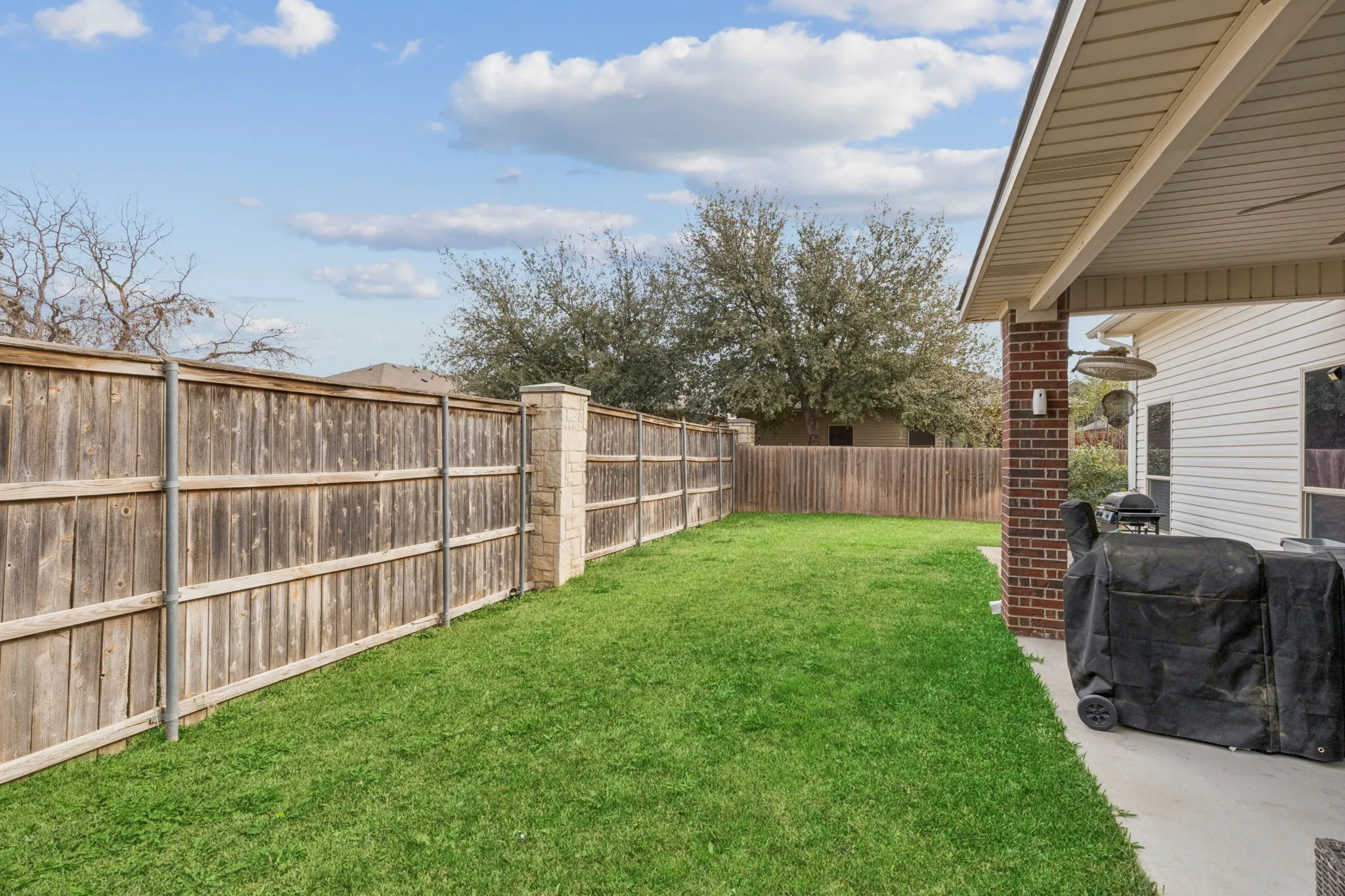 Single Family Residence For Sale in Denton County , 1108 Central Village Drive, Denton, Texas 76210, 4 Bedroom, 3 Bathroom, 2 Garage spaces, 2,372 Sqft, built in 2012, mls#21305470, Real Estate Agent in Denton, Homes For Sale in Denton county, Homes For Sale in Denton, Realtor in Denton Texas, Real Estate Brokerage Independent Realty Texas, Luminita Cordes Realtor