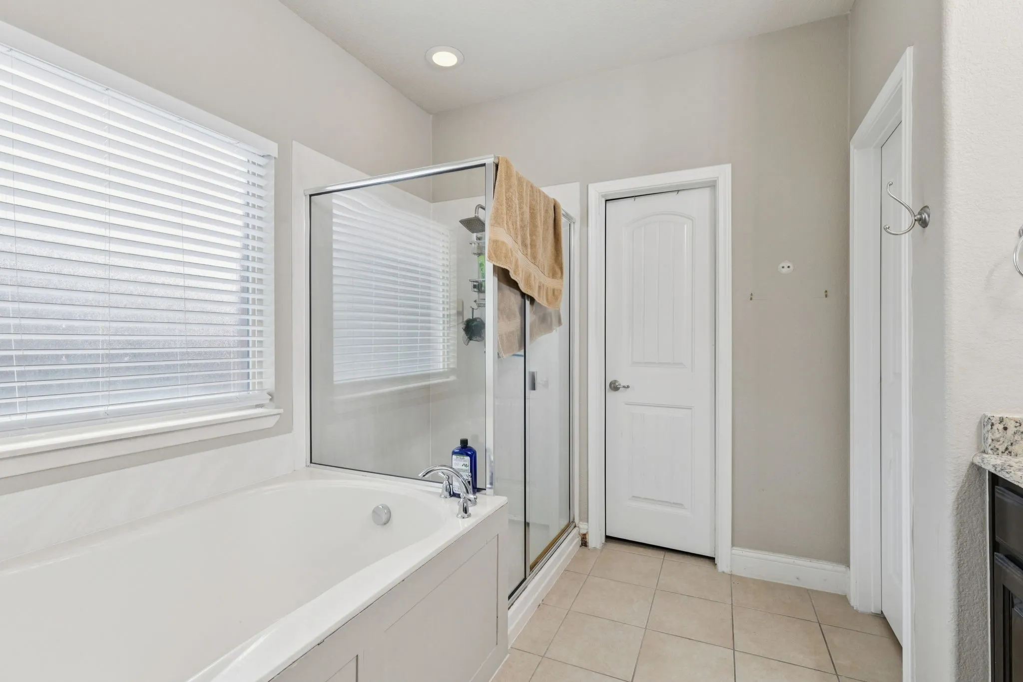 Single Family Residence For Sale in Denton County , 1108 Central Village Drive, Denton, Texas 76210, 4 Bedroom, 3 Bathroom, 2 Garage spaces, 2,372 Sqft, built in 2012, mls#21305470, Real Estate Agent in Denton, Homes For Sale in Denton county, Homes For Sale in Denton, Realtor in Denton Texas, Real Estate Brokerage Independent Realty Texas, Luminita Cordes Realtor