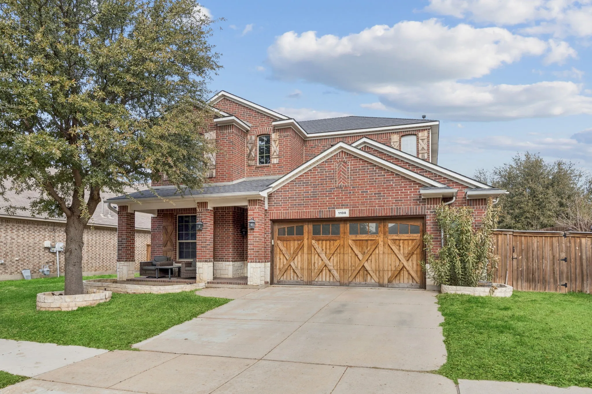Single Family Residence For Sale in Denton County , 1108 Central Village Drive, Denton, Texas 76210, 4 Bedroom, 3 Bathroom, 2 Garage spaces, 2,372 Sqft, built in 2012, mls#21305470, Real Estate Agent in Denton, Homes For Sale in Denton county, Homes For Sale in Denton, Realtor in Denton Texas, Real Estate Brokerage Independent Realty Texas, Luminita Cordes Realtor