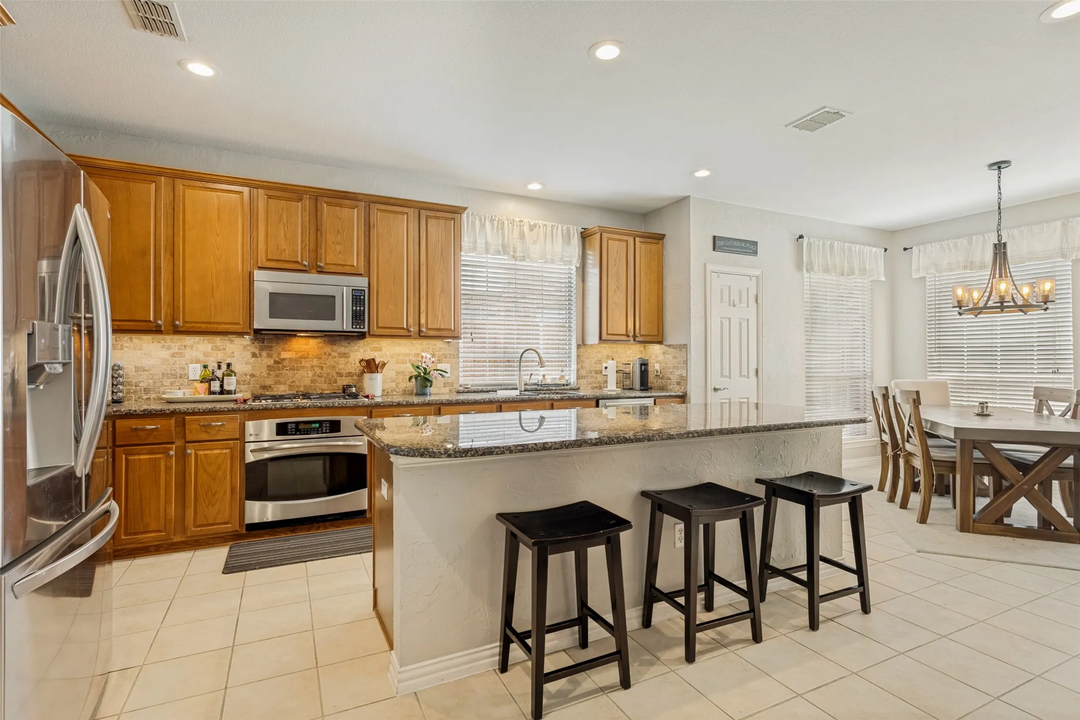 Single Family Residence For Sale in Dallas County , 6610 Falcon Crest Lane, Sachse, Texas 75048, 4 Bedroom, 4 Bathroom, 2 Garage spaces, 3,025 Sqft, built in 2001, mls#21303022, Real Estate Agent in Sachse, Homes For Sale in Dallas county, Homes For Sale in Sachse, Realtor in Sachse Texas, Real Estate Brokerage Independent Realty Texas, Luminita Cordes Realtor