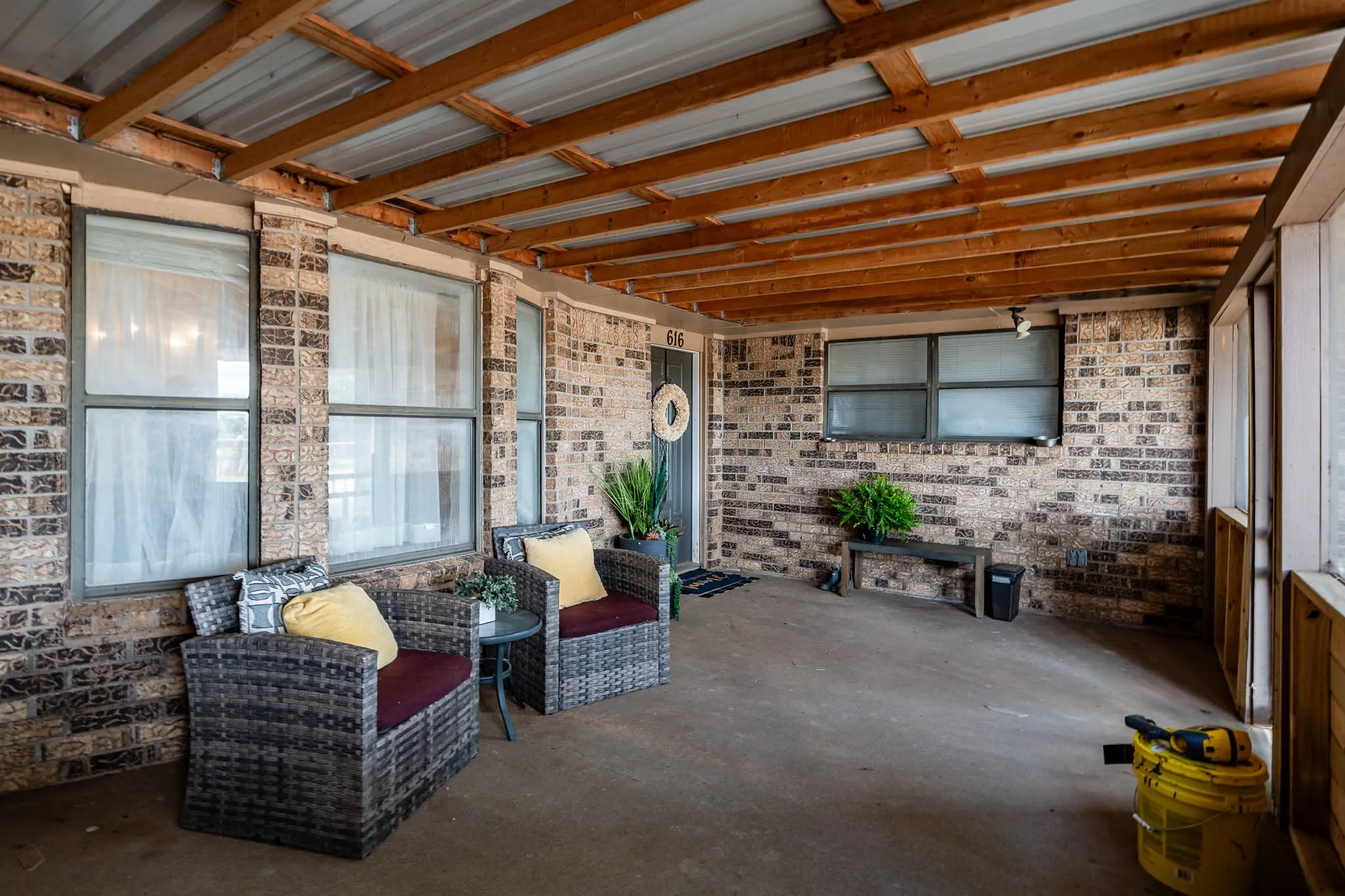 Single Family Residence For Sale in Coke County , 616 W Main Street, Bronte, Texas 76933, 5 Bedroom, 2 Bathroom, Garage spaces, 2,502 Sqft, built in 1983, mls#21303928, Real Estate Agent in Bronte, Homes For Sale in Coke county, Homes For Sale in Bronte, Realtor in Bronte Texas, Real Estate Brokerage Independent Realty Texas, Luminita Cordes Realtor