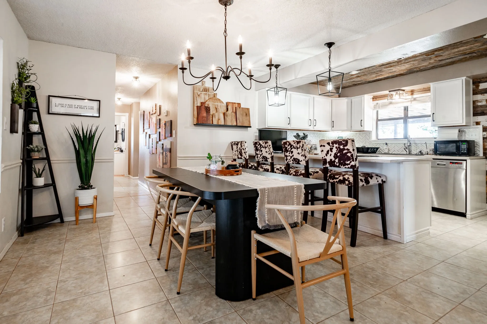 Single Family Residence For Sale in Coke County , 616 W Main Street, Bronte, Texas 76933, 5 Bedroom, 2 Bathroom, Garage spaces, 2,502 Sqft, built in 1983, mls#21303928, Real Estate Agent in Bronte, Homes For Sale in Coke county, Homes For Sale in Bronte, Realtor in Bronte Texas, Real Estate Brokerage Independent Realty Texas, Luminita Cordes Realtor