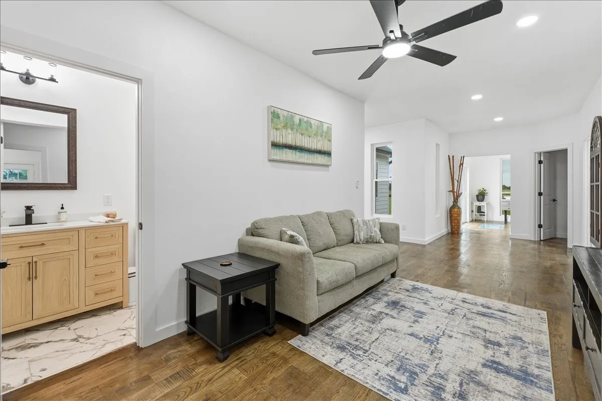 Single Family Residence For Sale in Hopkins County , 2641 County Road 4586, Sulphur Springs, Texas 75482, 3 Bedroom, 3 Bathroom, 3 Garage spaces, 3,279 Sqft, built in 2025, mls#21304557, Real Estate Agent in Sulphur Springs, Homes For Sale in Hopkins county, Homes For Sale in Sulphur Springs, Realtor in Sulphur Springs Texas, Real Estate Brokerage Independent Realty Texas, Luminita Cordes Realtor
