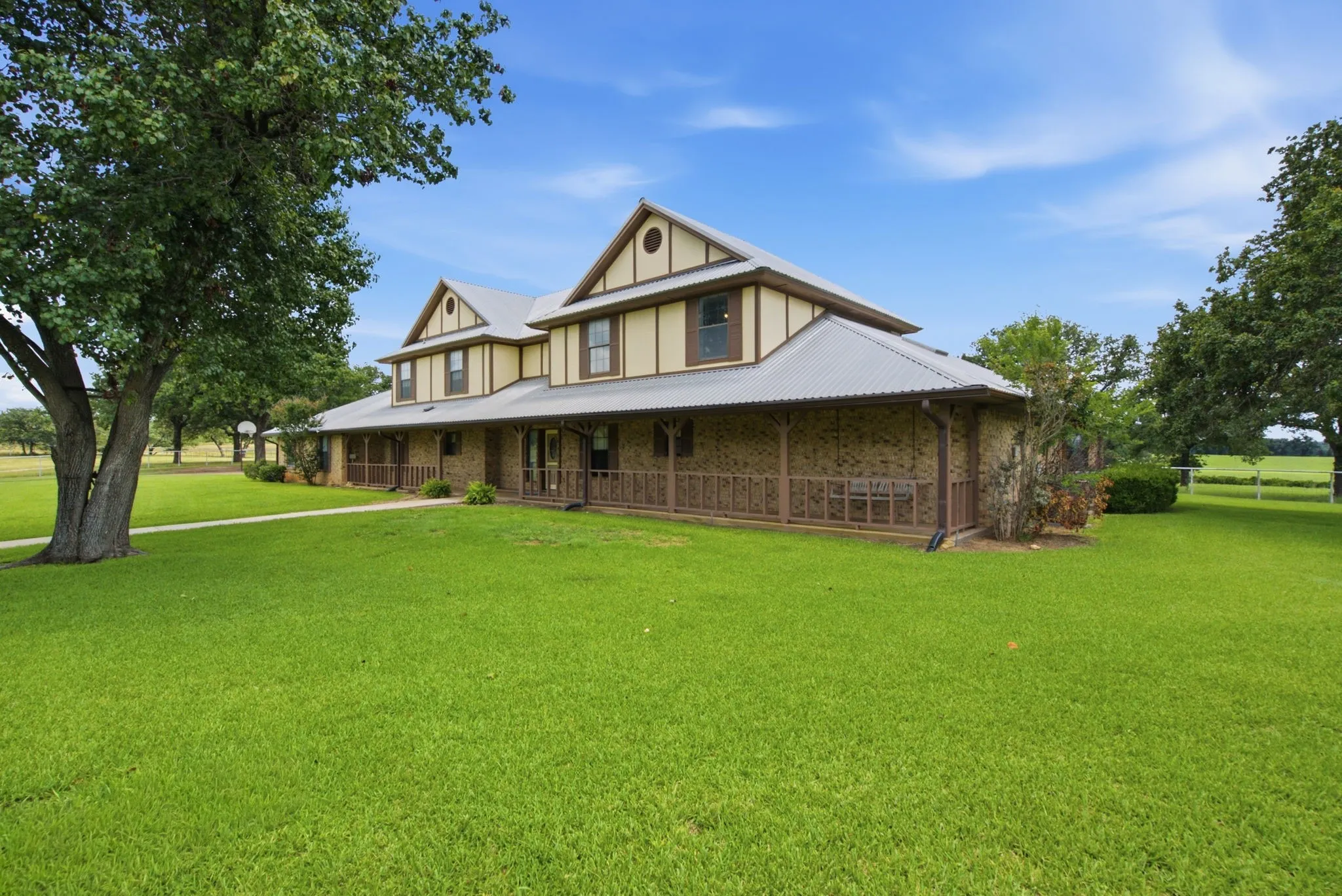 Farm For Sale in Comanche County , 7900 Highway 6, De Leon, Texas 76444, 5 Bedroom, 6 Bathroom, 2 Garage spaces, 4,950 Sqft, built in 1984, mls#21304621, Real Estate Agent in De Leon, Homes For Sale in Comanche county, Homes For Sale in De Leon, Realtor in De Leon Texas, Real Estate Brokerage Independent Realty Texas, Luminita Cordes Realtor