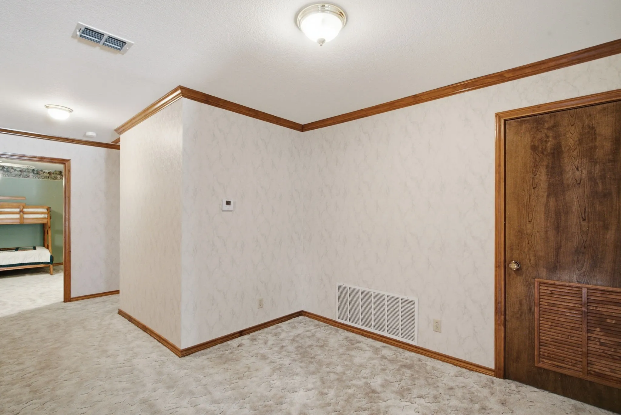 Second Floor Hallway & Large Closet