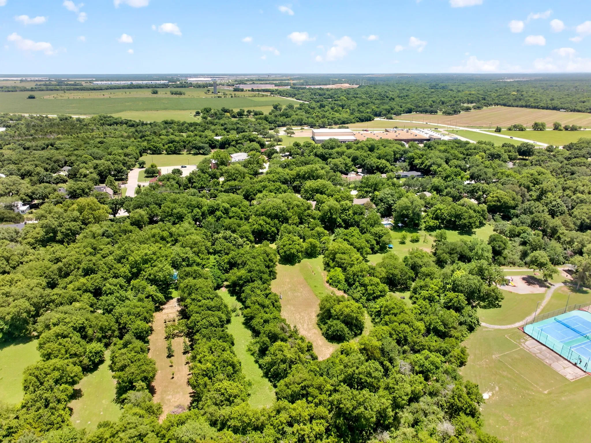 Single Family Residence For Sale in Dallas County , 415 S Dallas Avenue, Lancaster, Texas 75146, 1 Bedroom, 1 Bathroom, Garage spaces, 680 Sqft, built in 1888, mls#21305306, Real Estate Agent in Lancaster, Homes For Sale in Dallas county, Homes For Sale in Lancaster, Realtor in Lancaster Texas, Real Estate Brokerage Independent Realty Texas, Luminita Cordes Realtor
