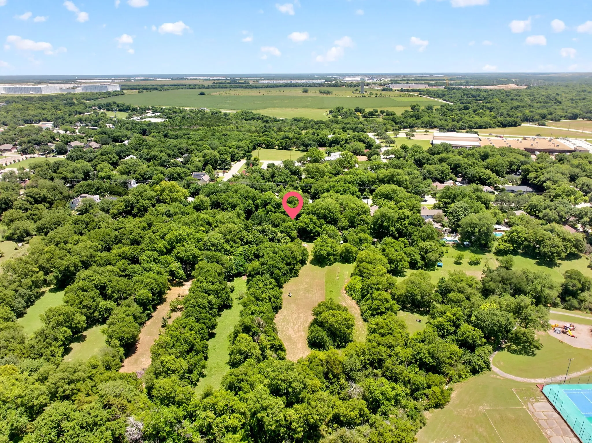 Single Family Residence For Sale in Dallas County , 415 S Dallas Avenue, Lancaster, Texas 75146, 1 Bedroom, 1 Bathroom, Garage spaces, 680 Sqft, built in 1888, mls#21305306, Real Estate Agent in Lancaster, Homes For Sale in Dallas county, Homes For Sale in Lancaster, Realtor in Lancaster Texas, Real Estate Brokerage Independent Realty Texas, Luminita Cordes Realtor